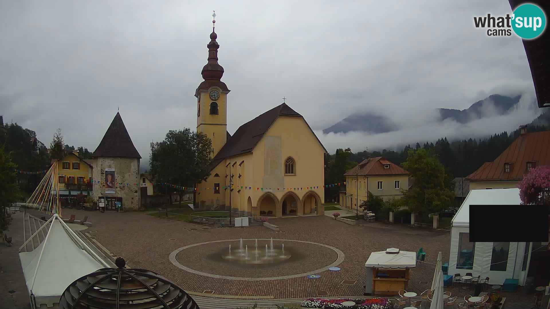 Tarvisio – carré Unità / église SS.Pietro e Paolo Apostoli