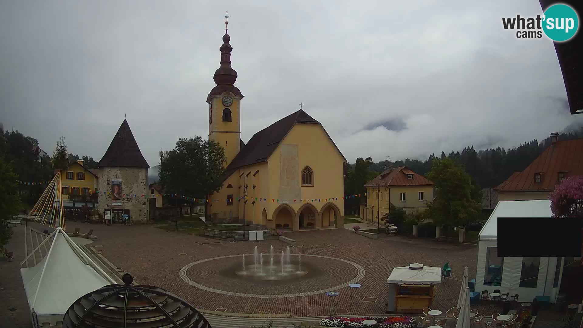 Tarvisio – carré Unità / église SS.Pietro e Paolo Apostoli