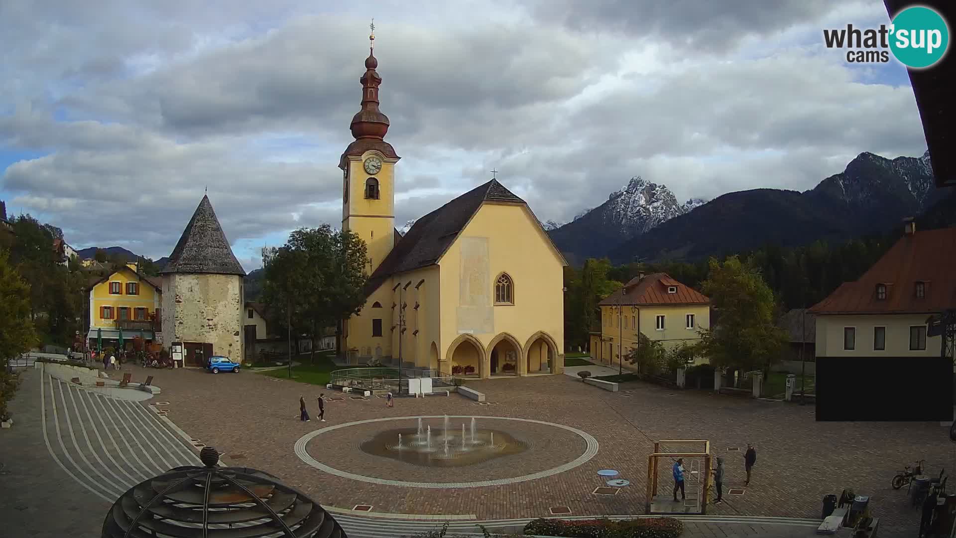 Tarvisio – plaza Unità / Iglesia SS.Pietro e Paolo Apostoli