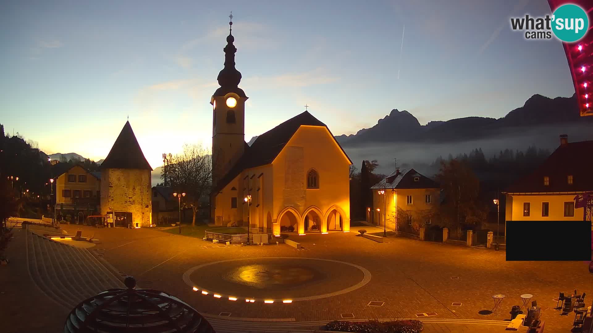 Tarvisio – plaza Unità / Iglesia SS.Pietro e Paolo Apostoli