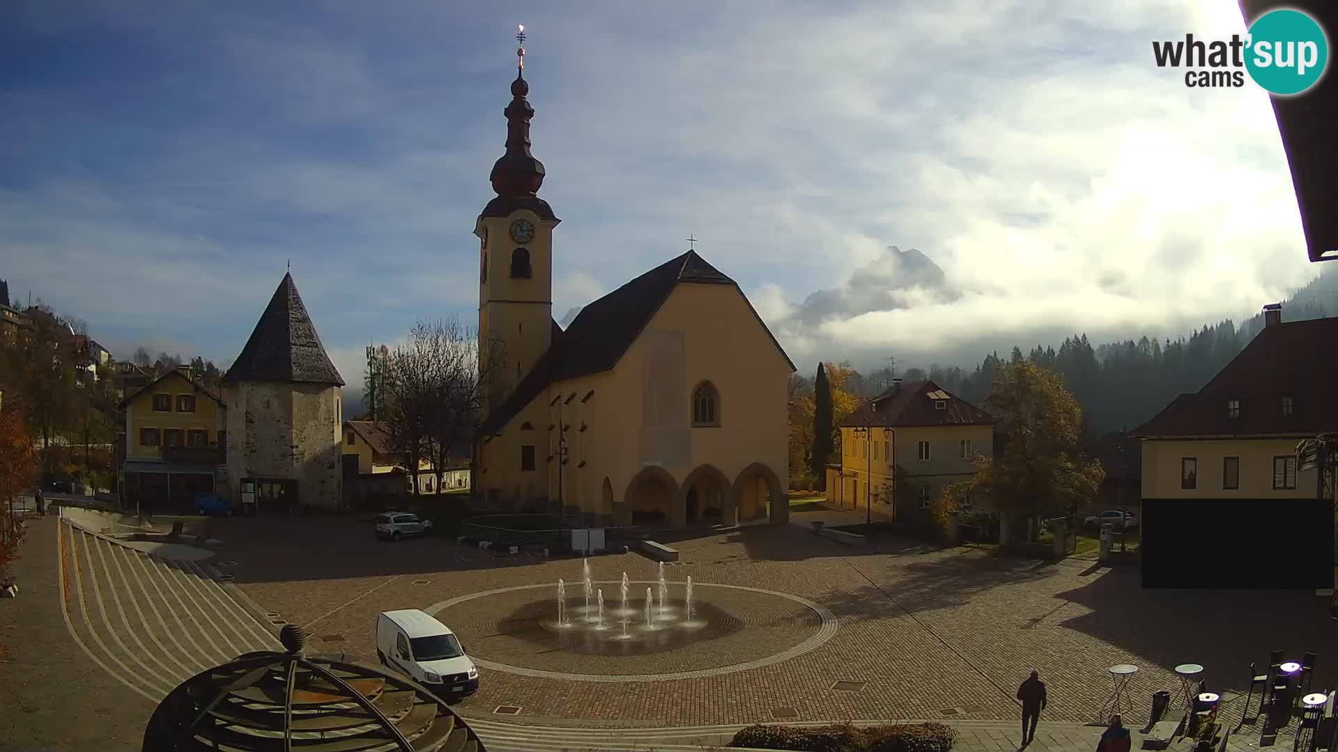 Tarvis – Platz Unità / Kirche SS.Pietro und Paolo Apostoli