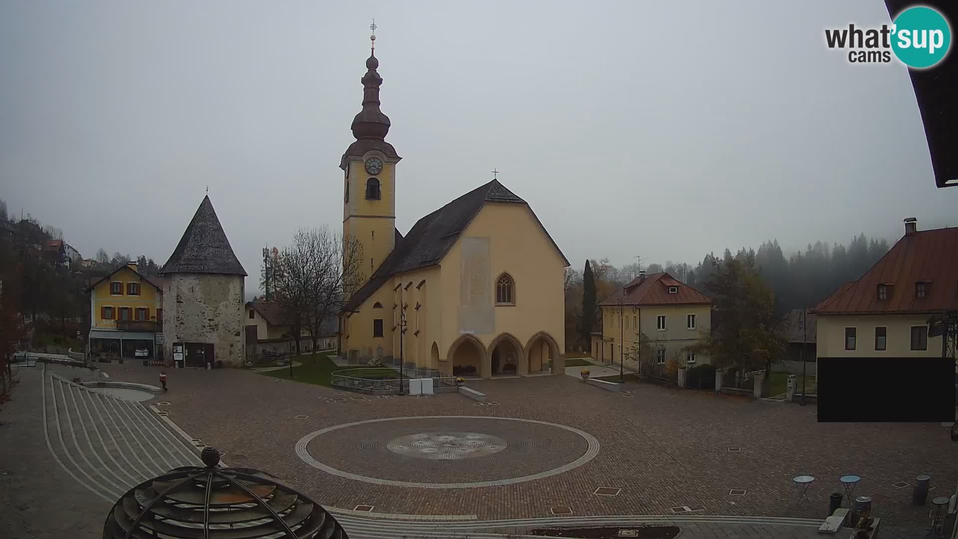 Tarvisio – plaza Unità / Iglesia SS.Pietro e Paolo Apostoli