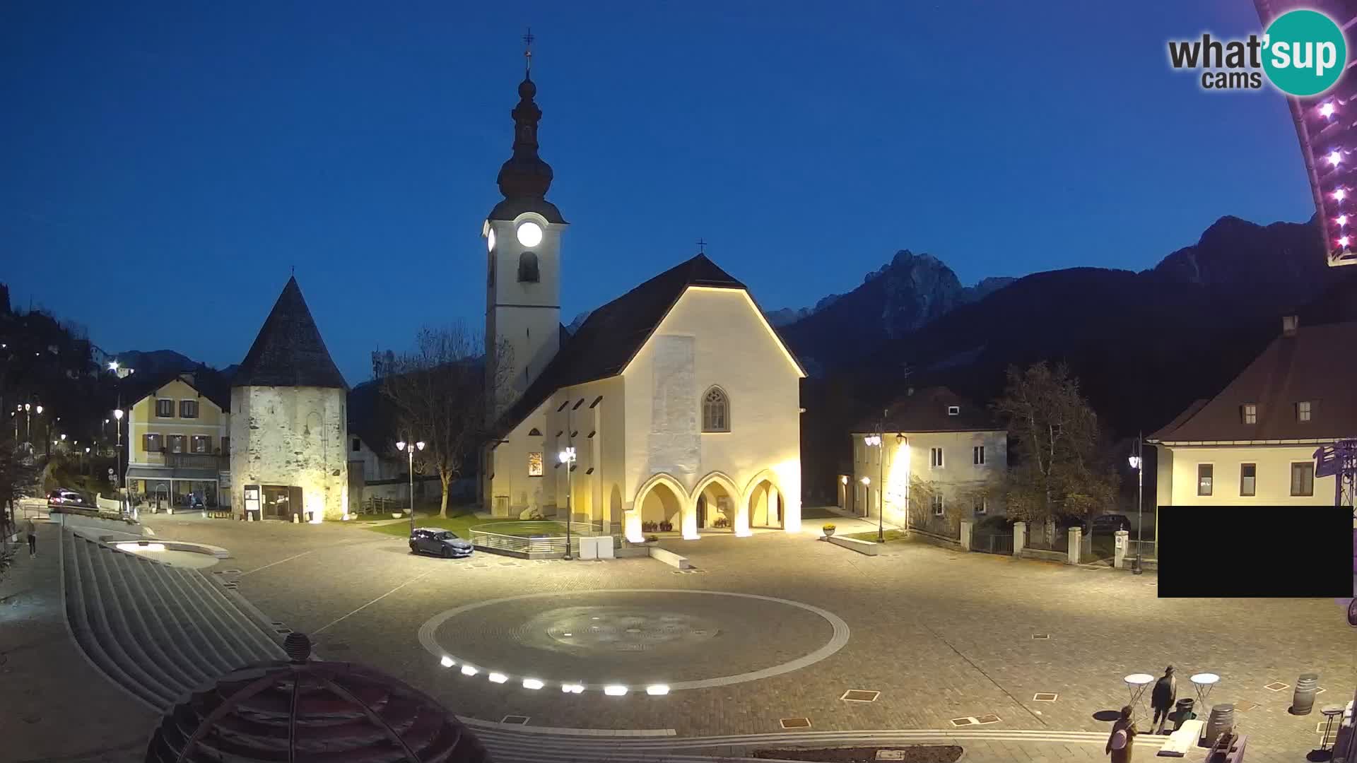 Tarvisio – carré Unità / église SS.Pietro e Paolo Apostoli