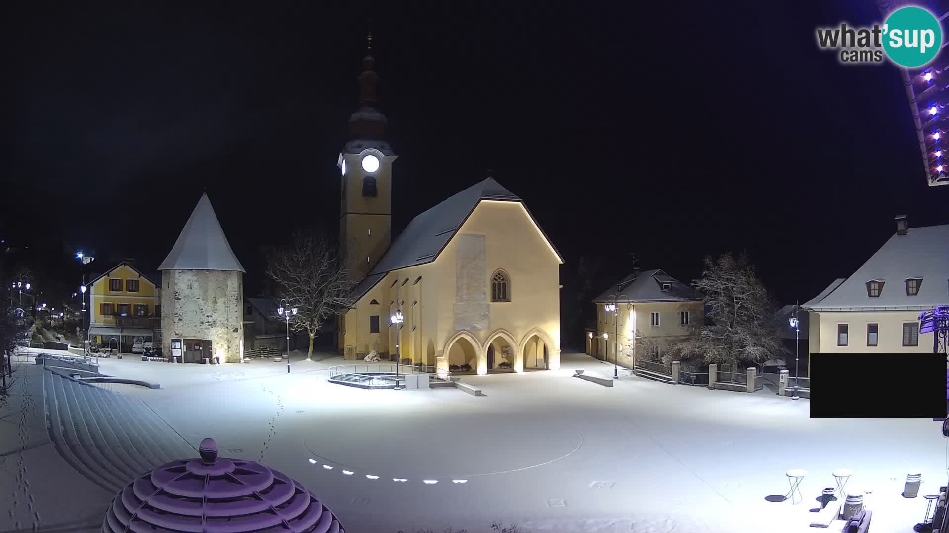 Tarvis – Platz Unità / Kirche SS.Pietro und Paolo Apostoli