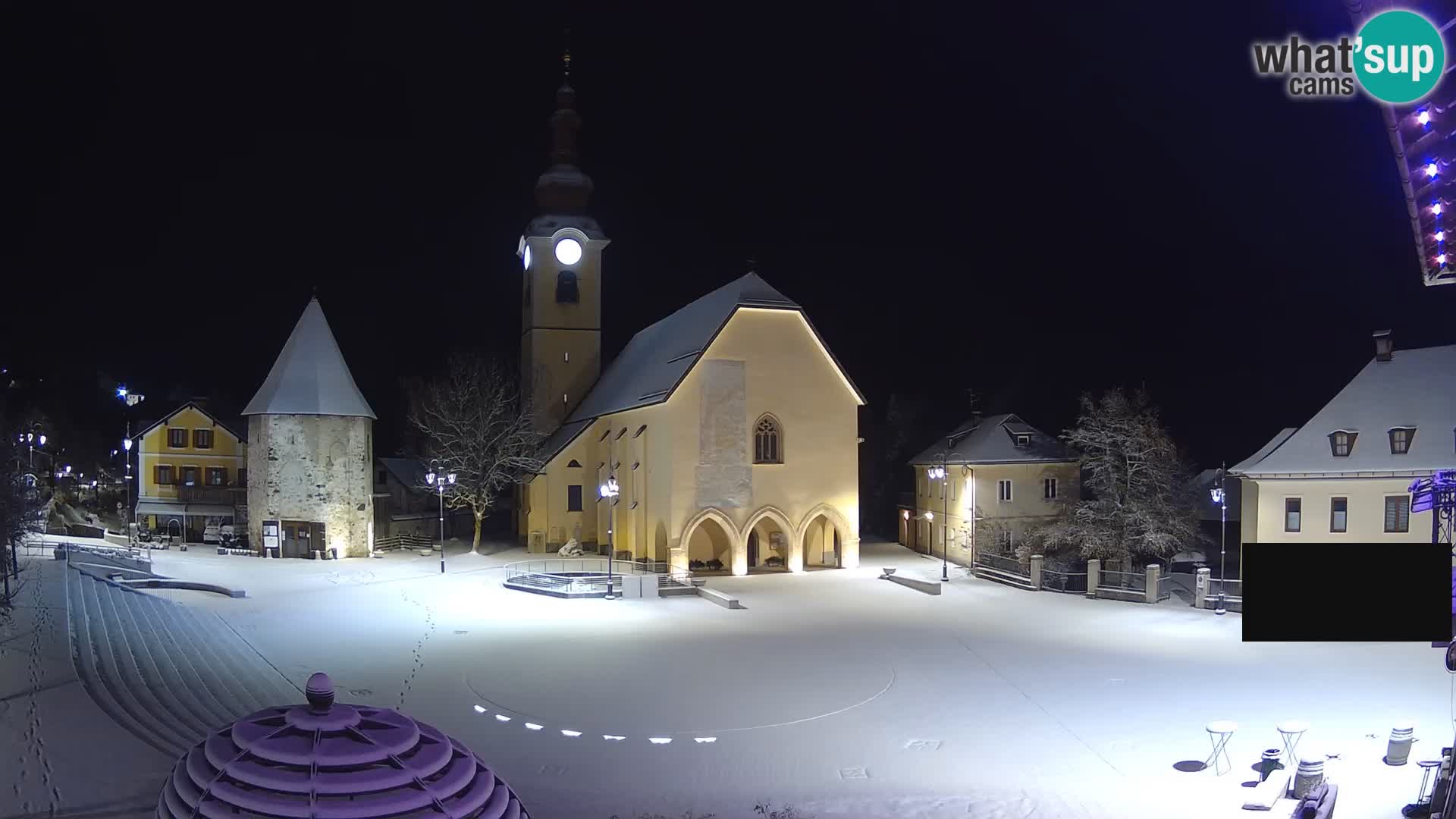 Tarvis – Platz Unità / Kirche SS.Pietro und Paolo Apostoli