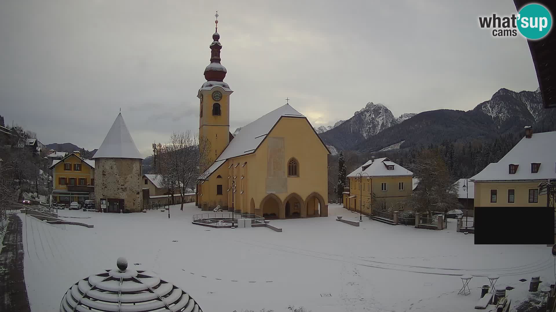 Tarvisio – Piazza Unità / Parrocchia SS.Pietro e Paolo Apostoli