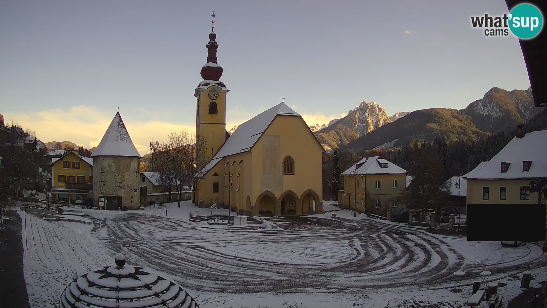 Trbiž – trg Unità / crkva SS.Pietro in Paolo Apostoli