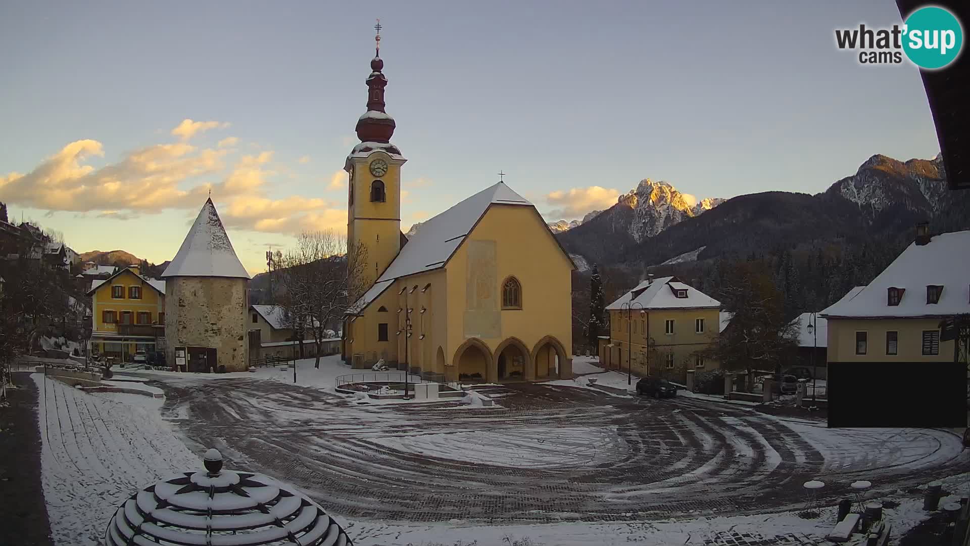 Tarvisio – Piazza Unità / Parrocchia SS.Pietro e Paolo Apostoli