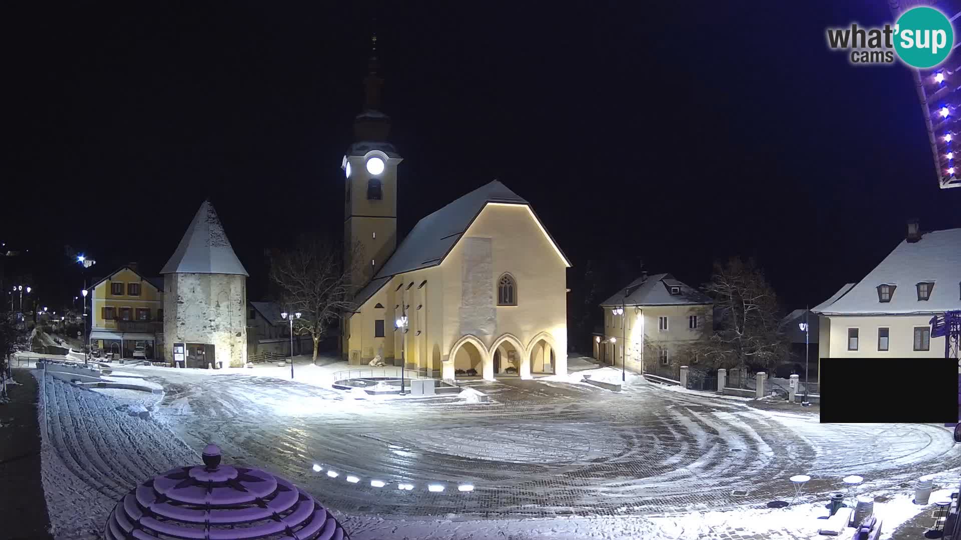 Tarvis – Platz Unità / Kirche SS.Pietro und Paolo Apostoli