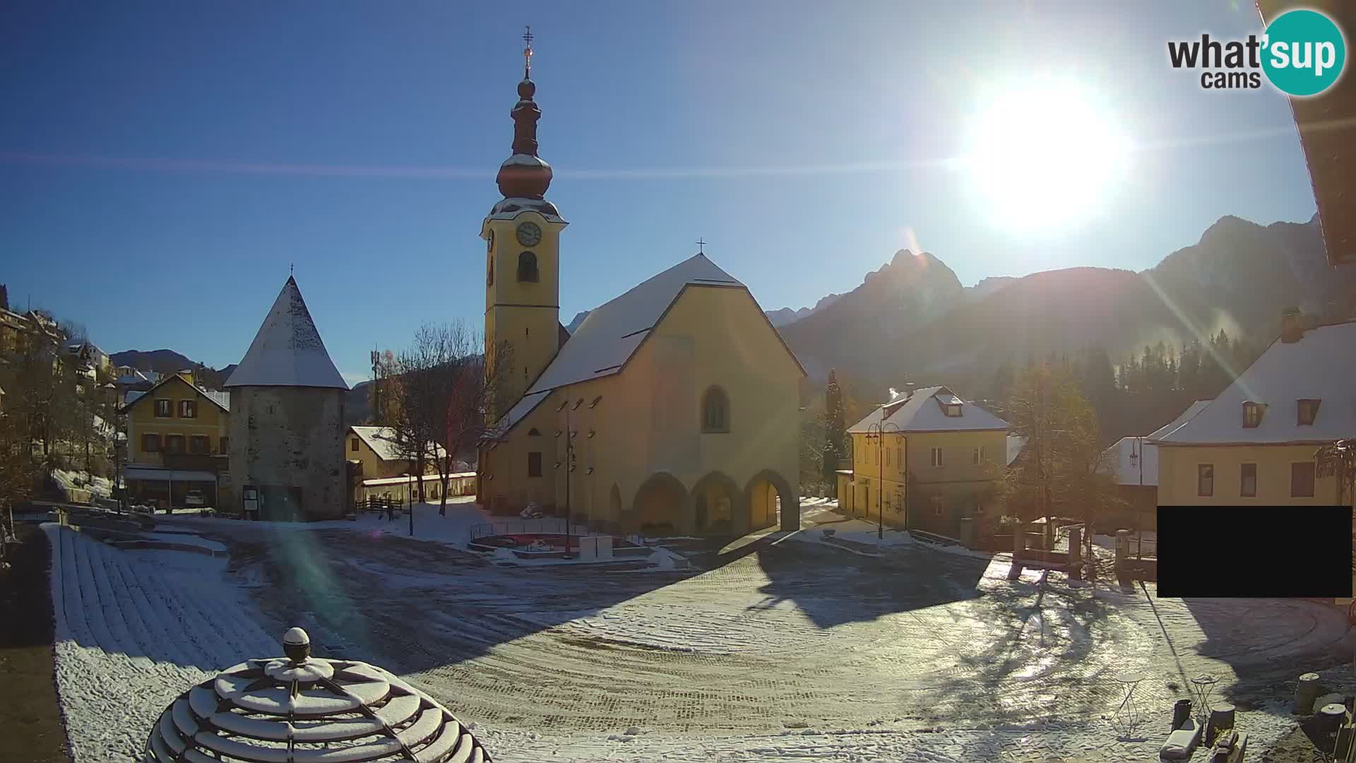 Tarvisio – plaza Unità / Iglesia SS.Pietro e Paolo Apostoli