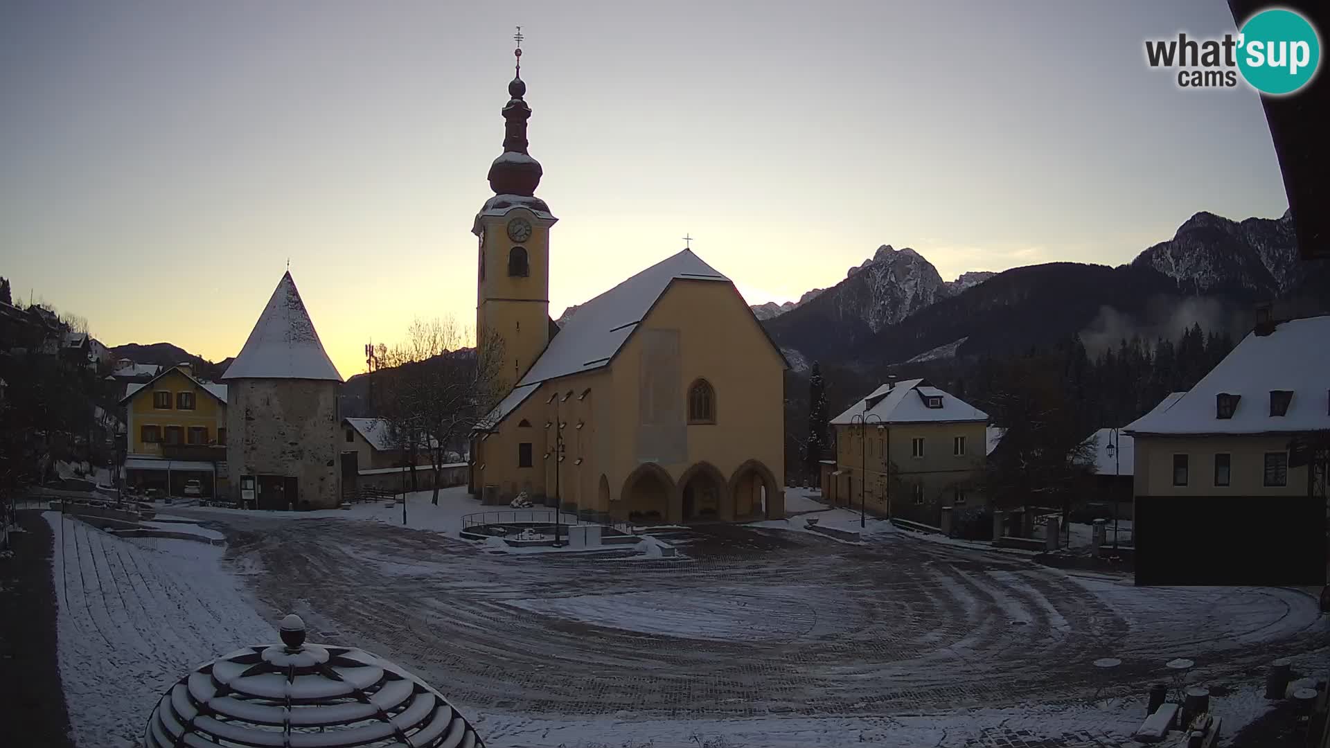 Tarvisio – Piazza Unità / Parrocchia SS.Pietro e Paolo Apostoli