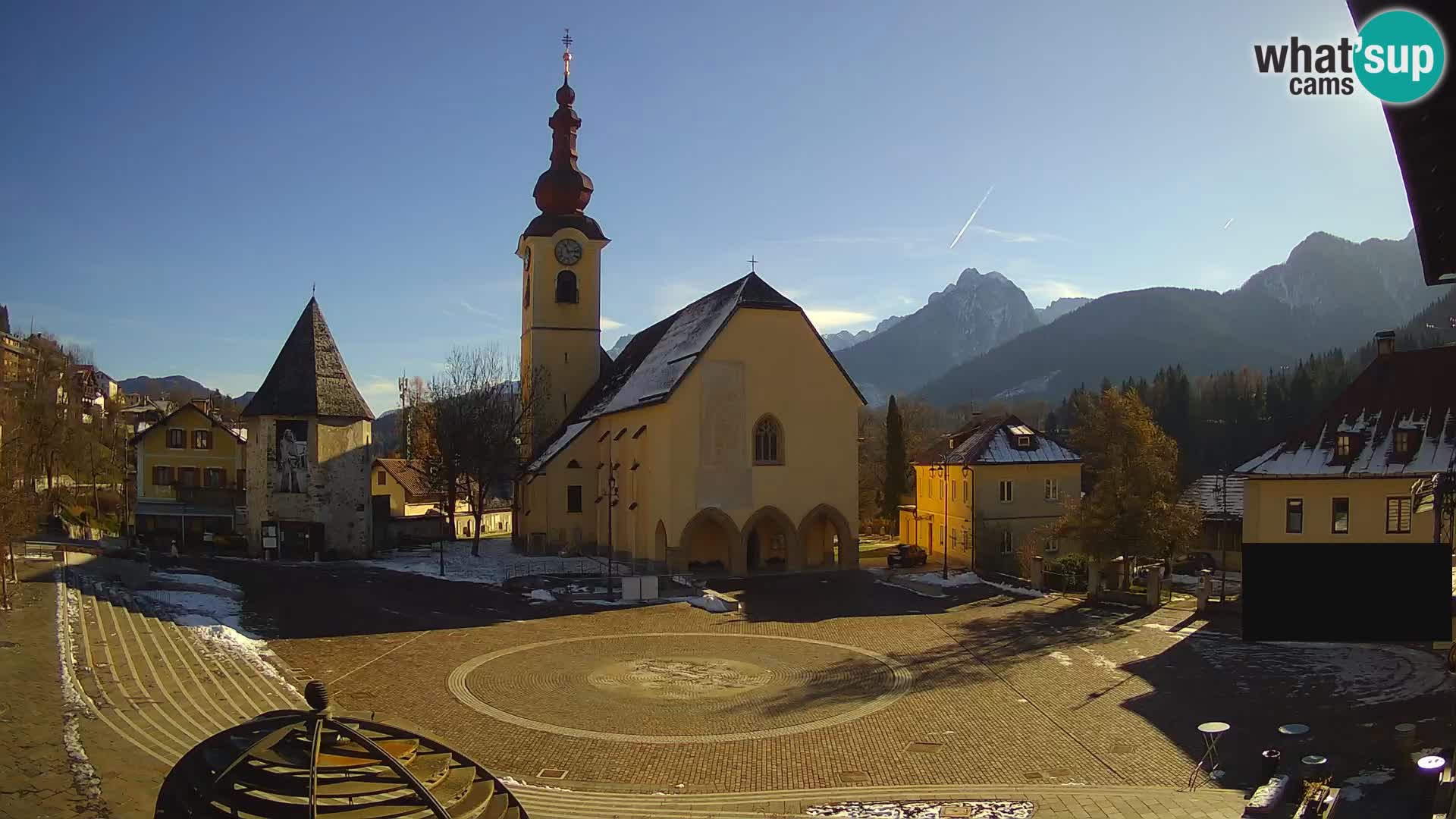 Tarvisio – plaza Unità / Iglesia SS.Pietro e Paolo Apostoli