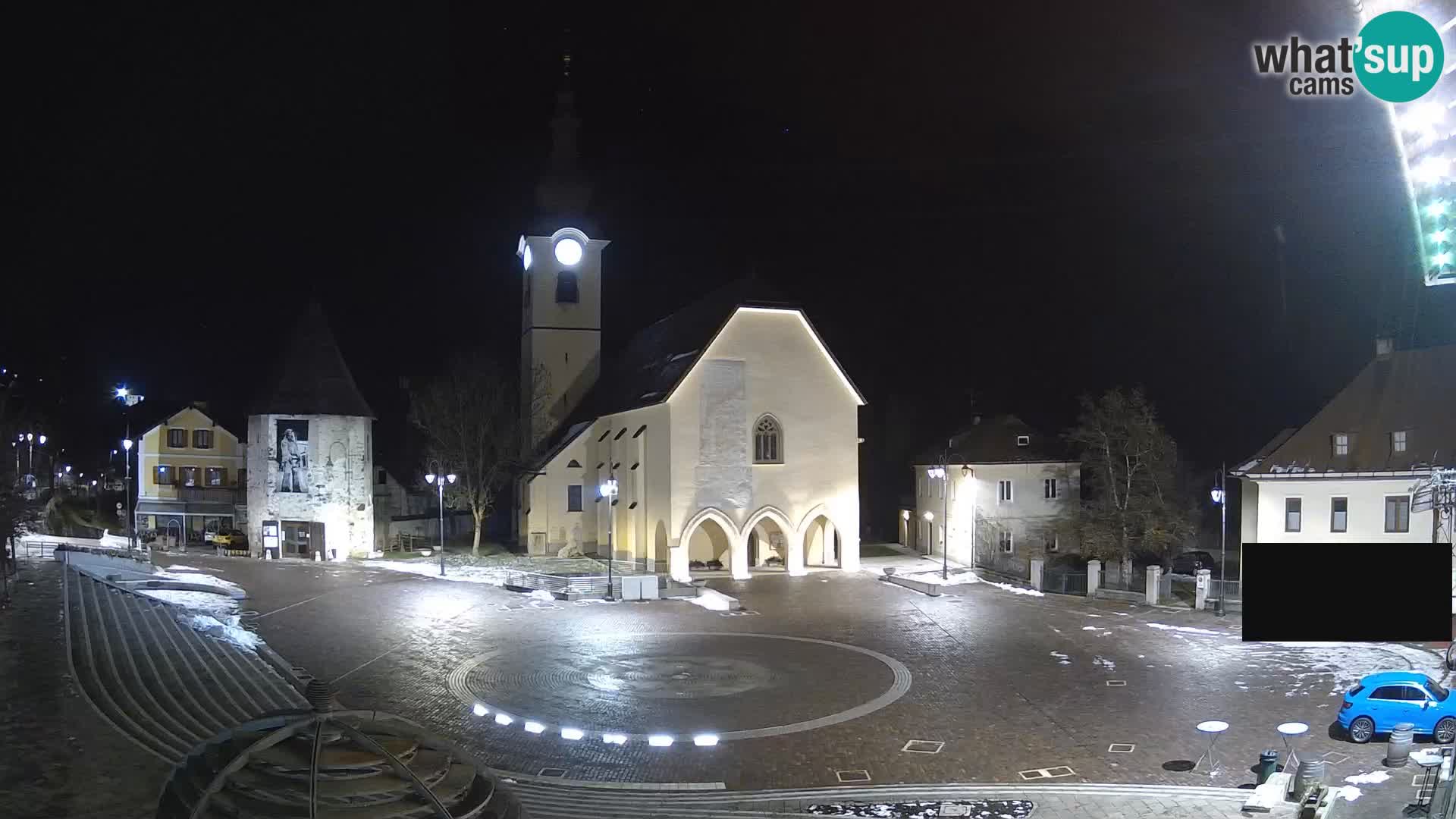 Tarvisio – plaza Unità / Iglesia SS.Pietro e Paolo Apostoli