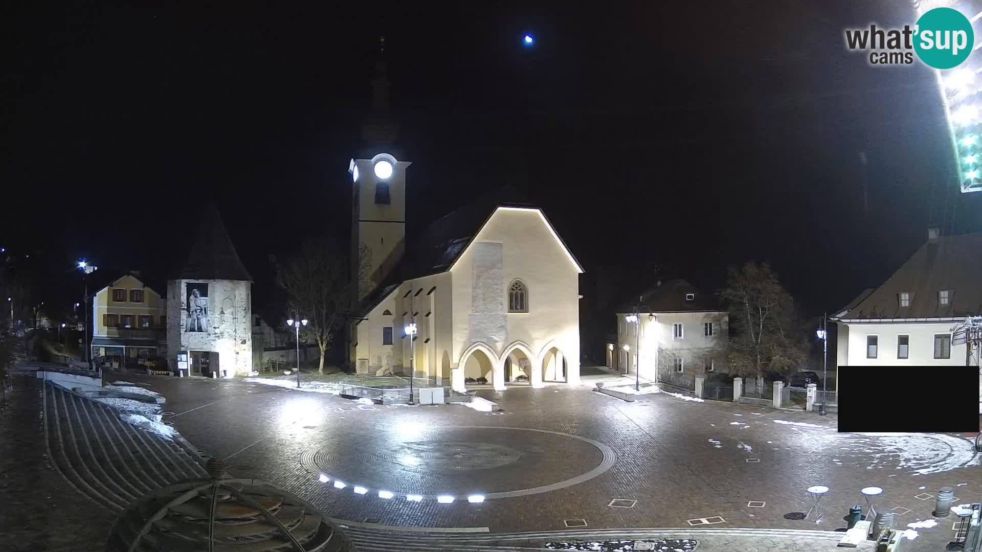 Tarvisio – plaza Unità / Iglesia SS.Pietro e Paolo Apostoli