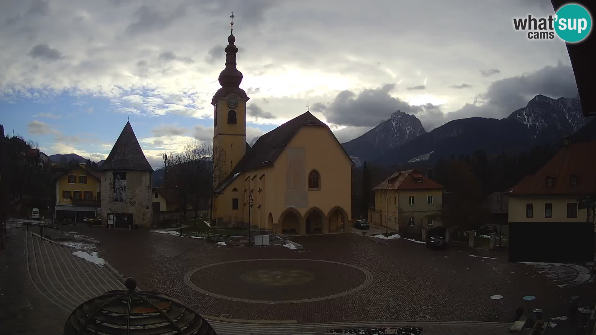 Tarvisio – Piazza Unità / Parrocchia SS.Pietro e Paolo Apostoli