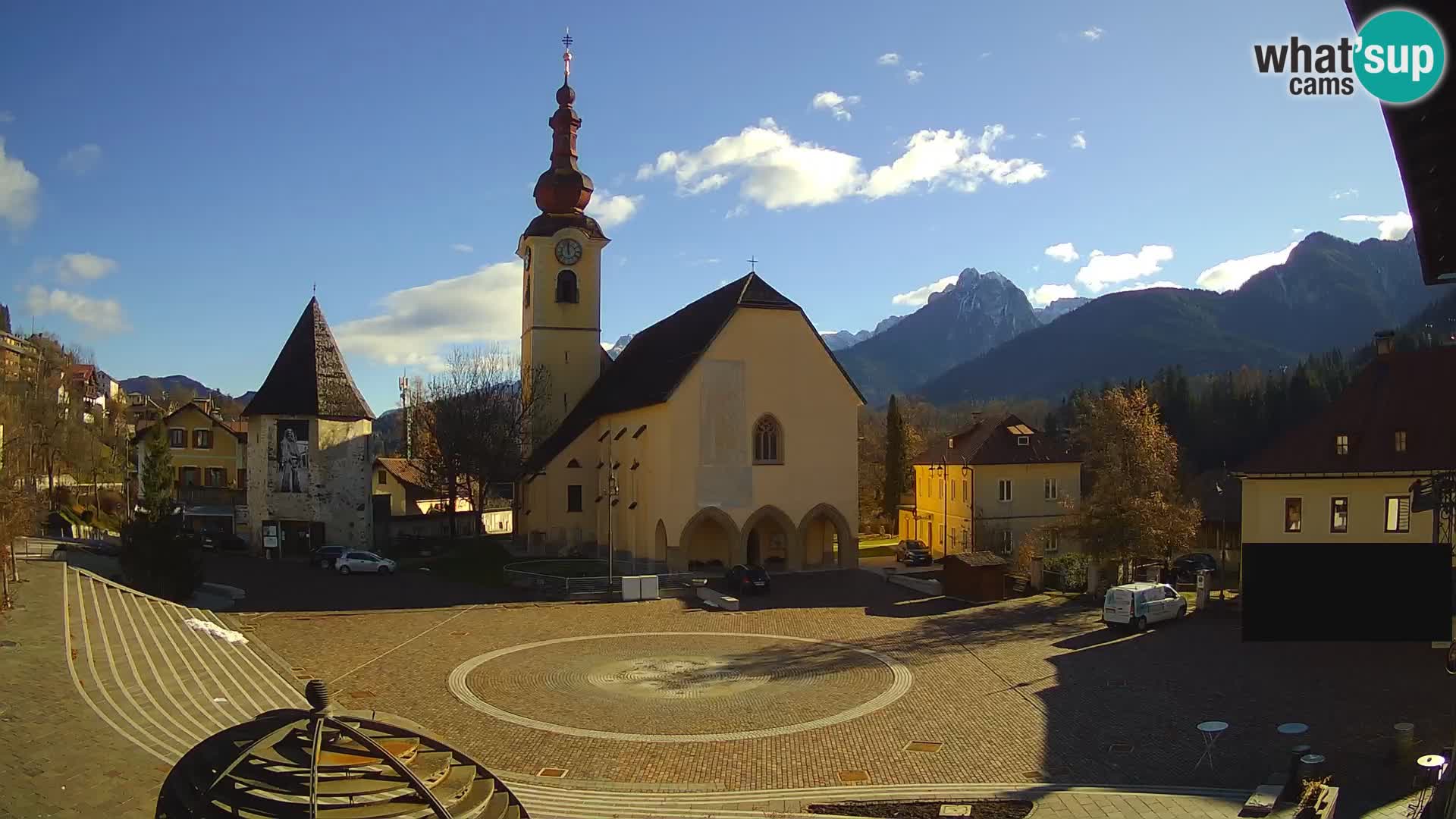 Tarvis – Platz Unità / Kirche SS.Pietro und Paolo Apostoli