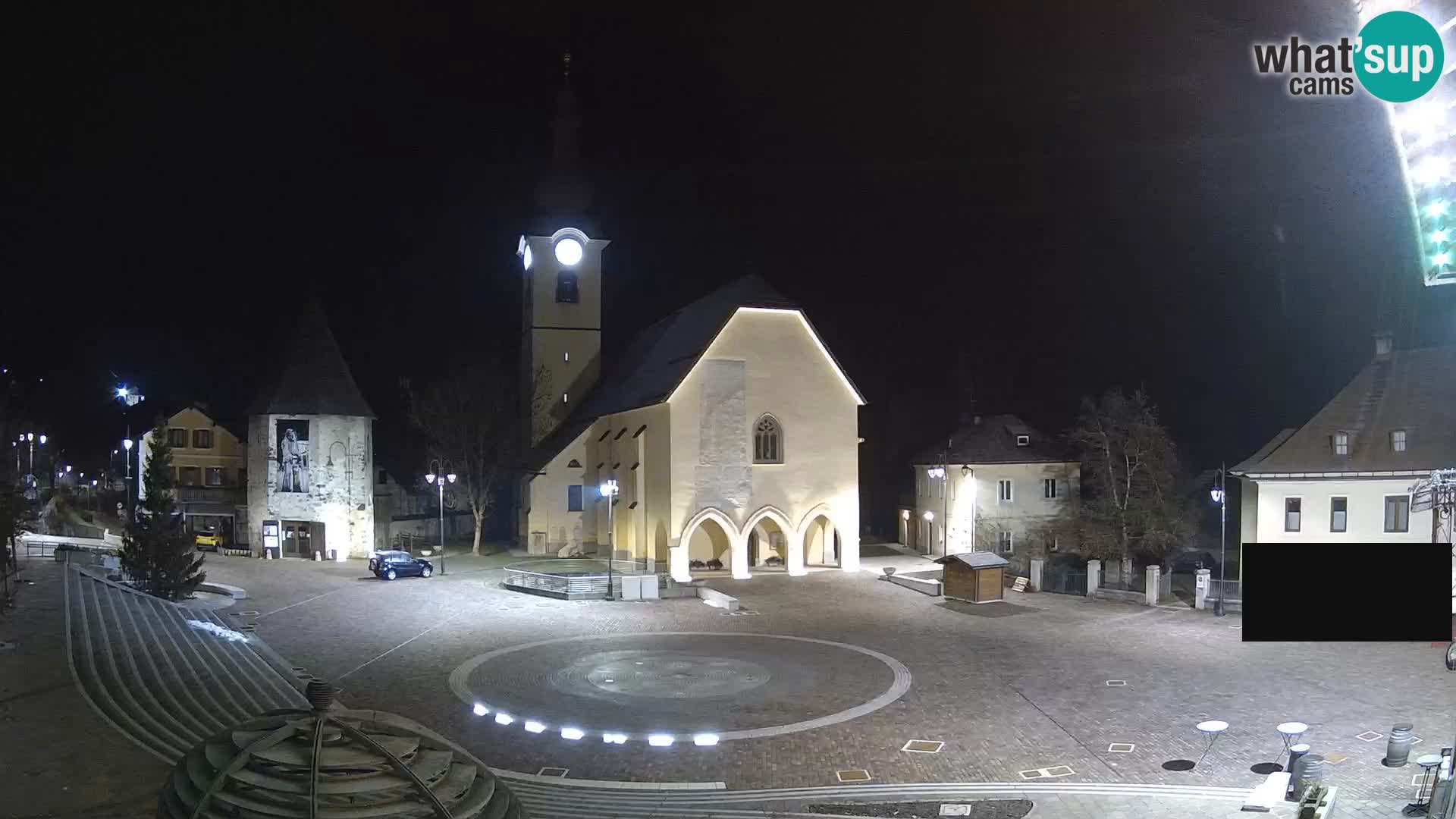 Tarvisio – plaza Unità / Iglesia SS.Pietro e Paolo Apostoli