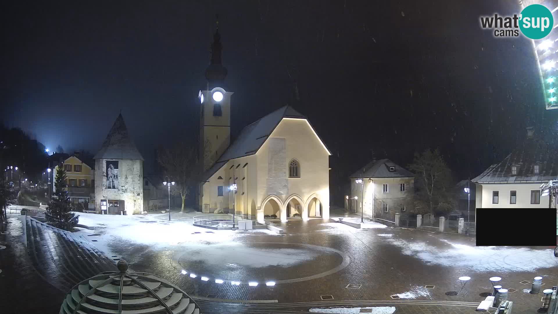 Tarvis – Platz Unità / Kirche SS.Pietro und Paolo Apostoli