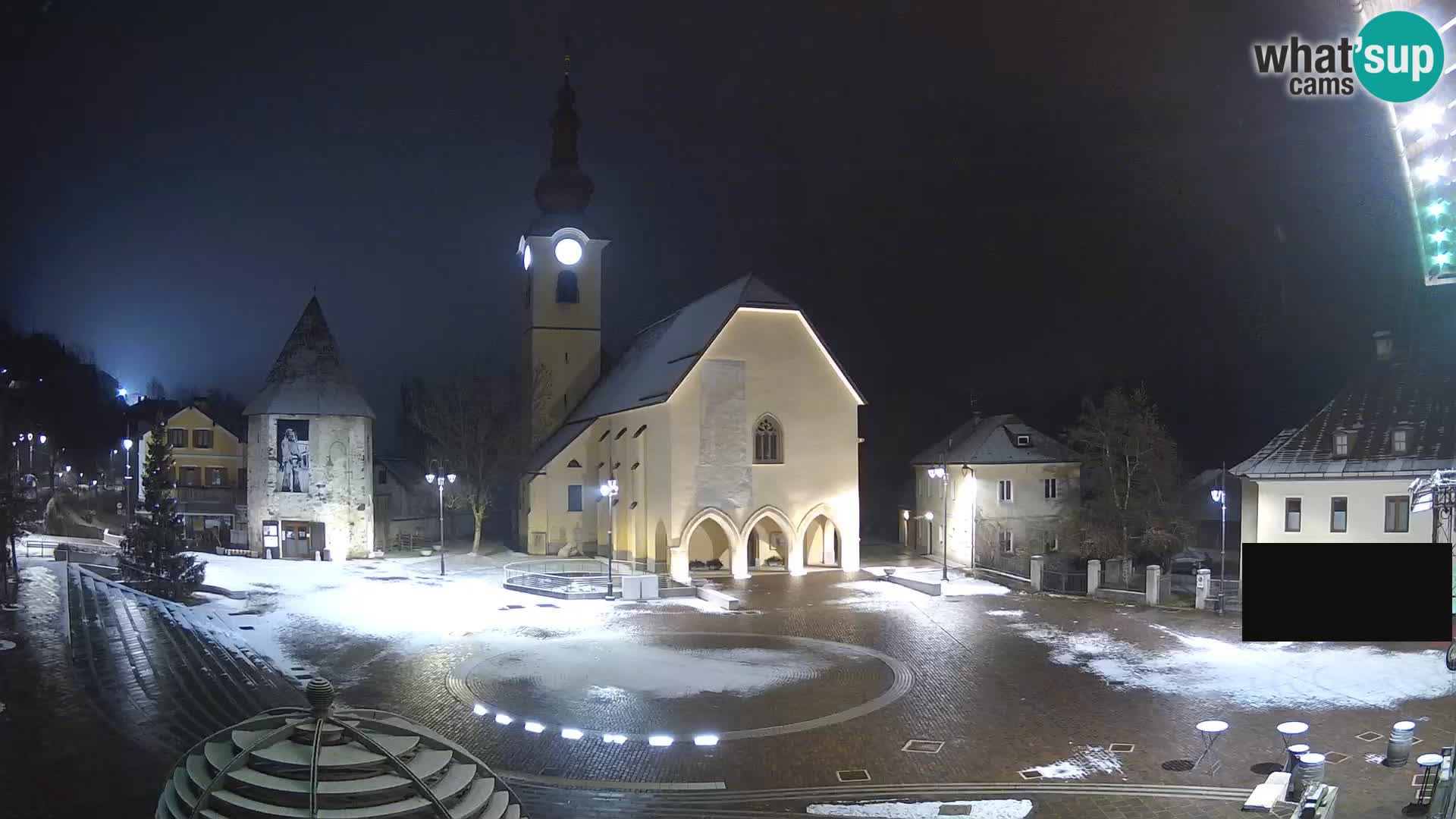 Tarvisio – plaza Unità / Iglesia SS.Pietro e Paolo Apostoli