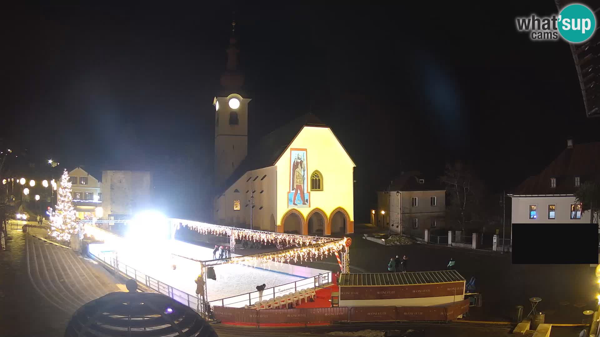 Tarvis – Platz Unità / Kirche SS.Pietro und Paolo Apostoli