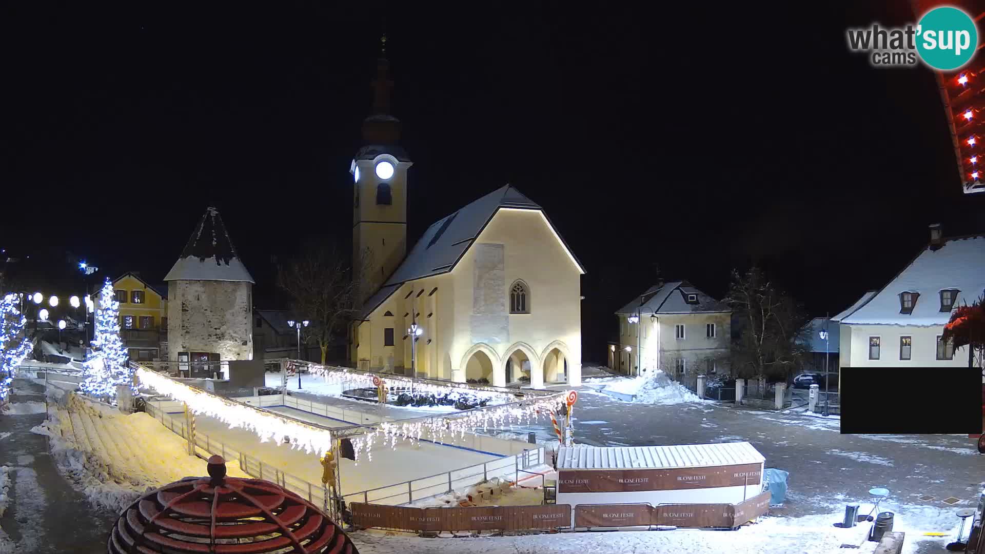 Tarvis – Platz Unità / Kirche SS.Pietro und Paolo Apostoli