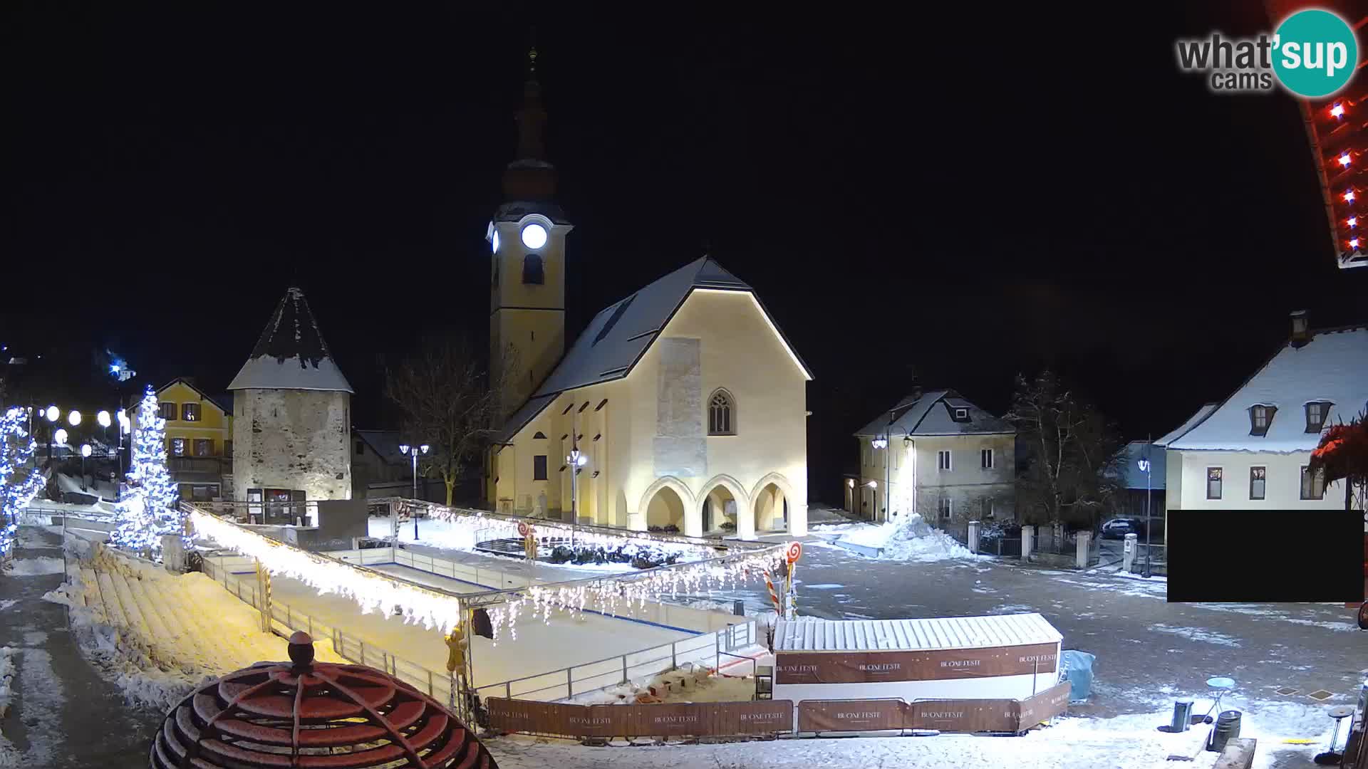 Tarvis – Platz Unità / Kirche SS.Pietro und Paolo Apostoli