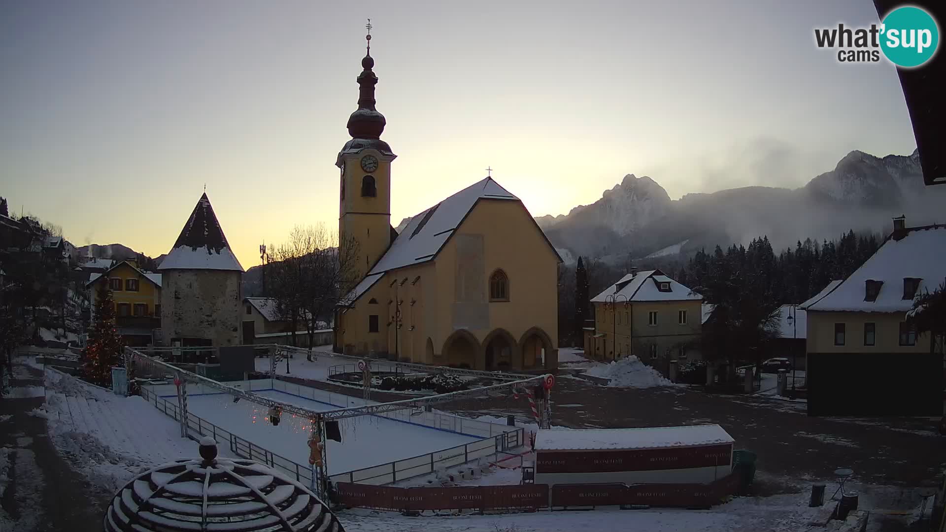 Tarvisio – Piazza Unità / Parrocchia SS.Pietro e Paolo Apostoli