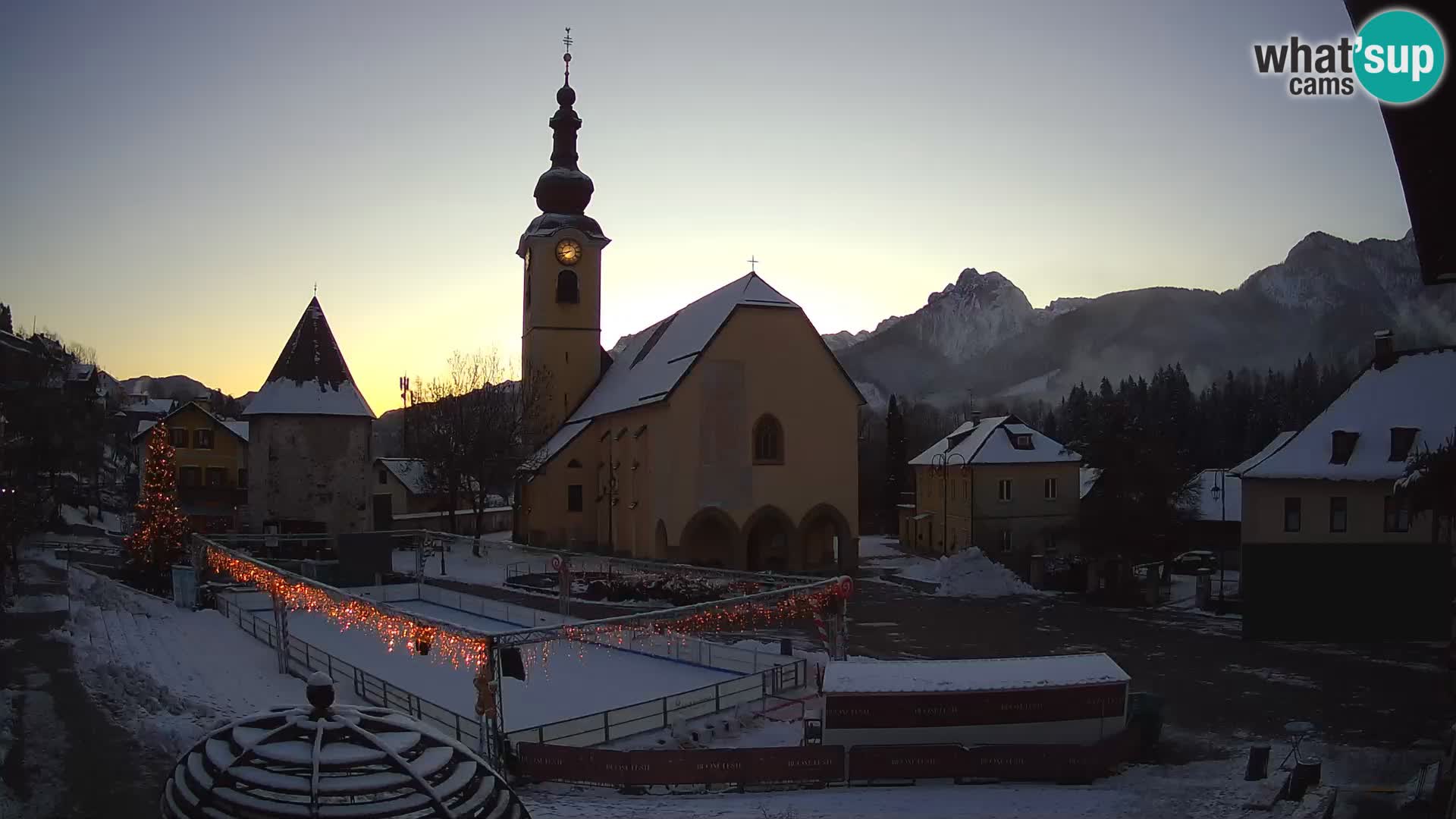 Tarvisio – carré Unità / église SS.Pietro e Paolo Apostoli