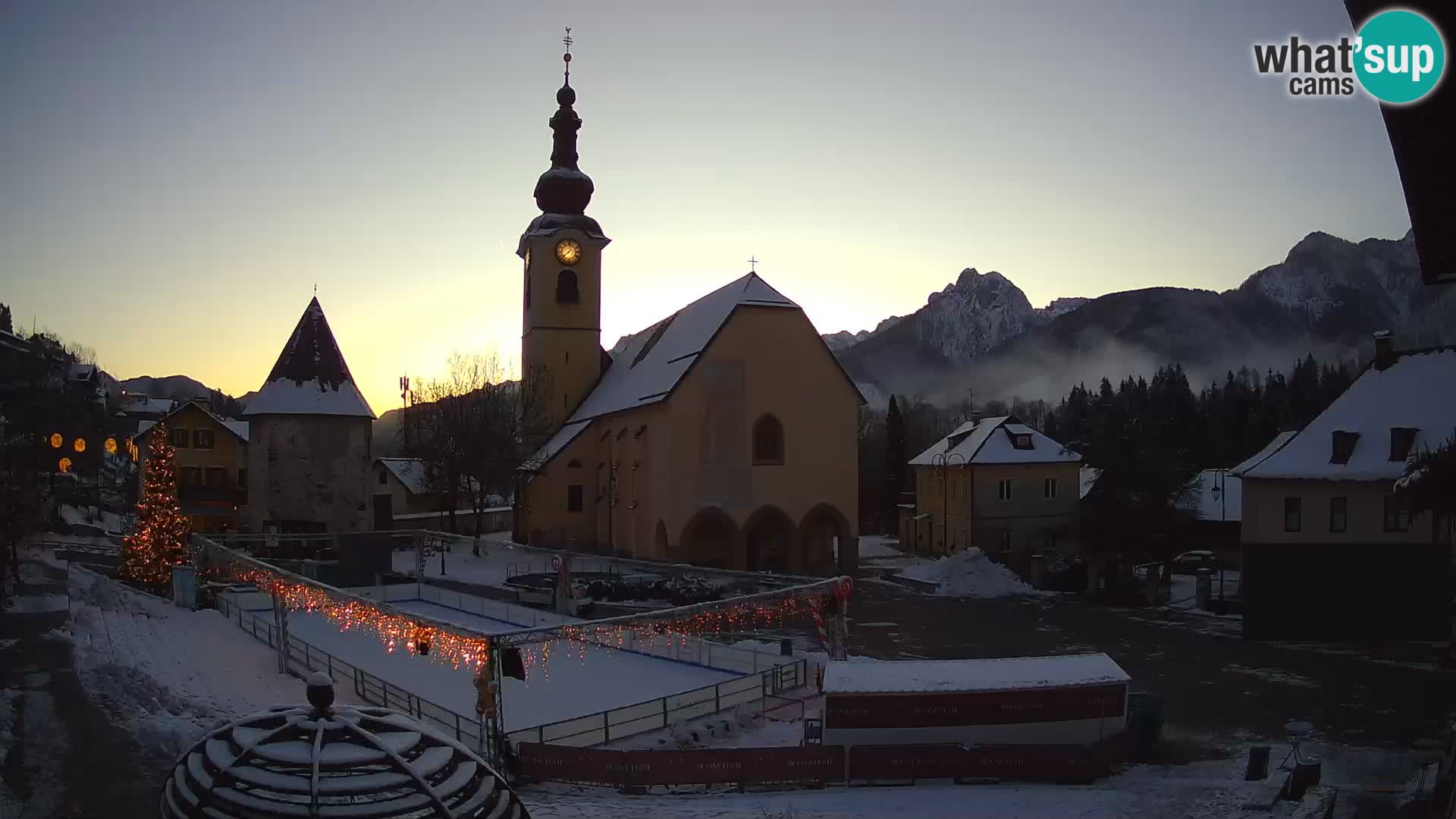 Tarvisio – carré Unità / église SS.Pietro e Paolo Apostoli