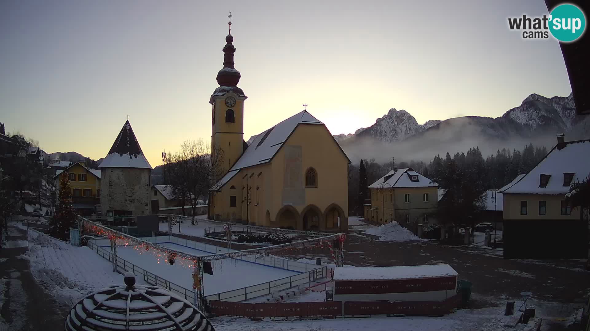 Tarvisio – carré Unità / église SS.Pietro e Paolo Apostoli