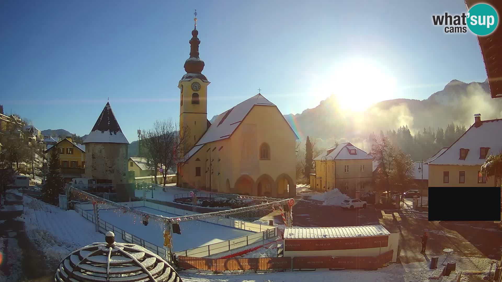 Tarvis – Platz Unità / Kirche SS.Pietro und Paolo Apostoli