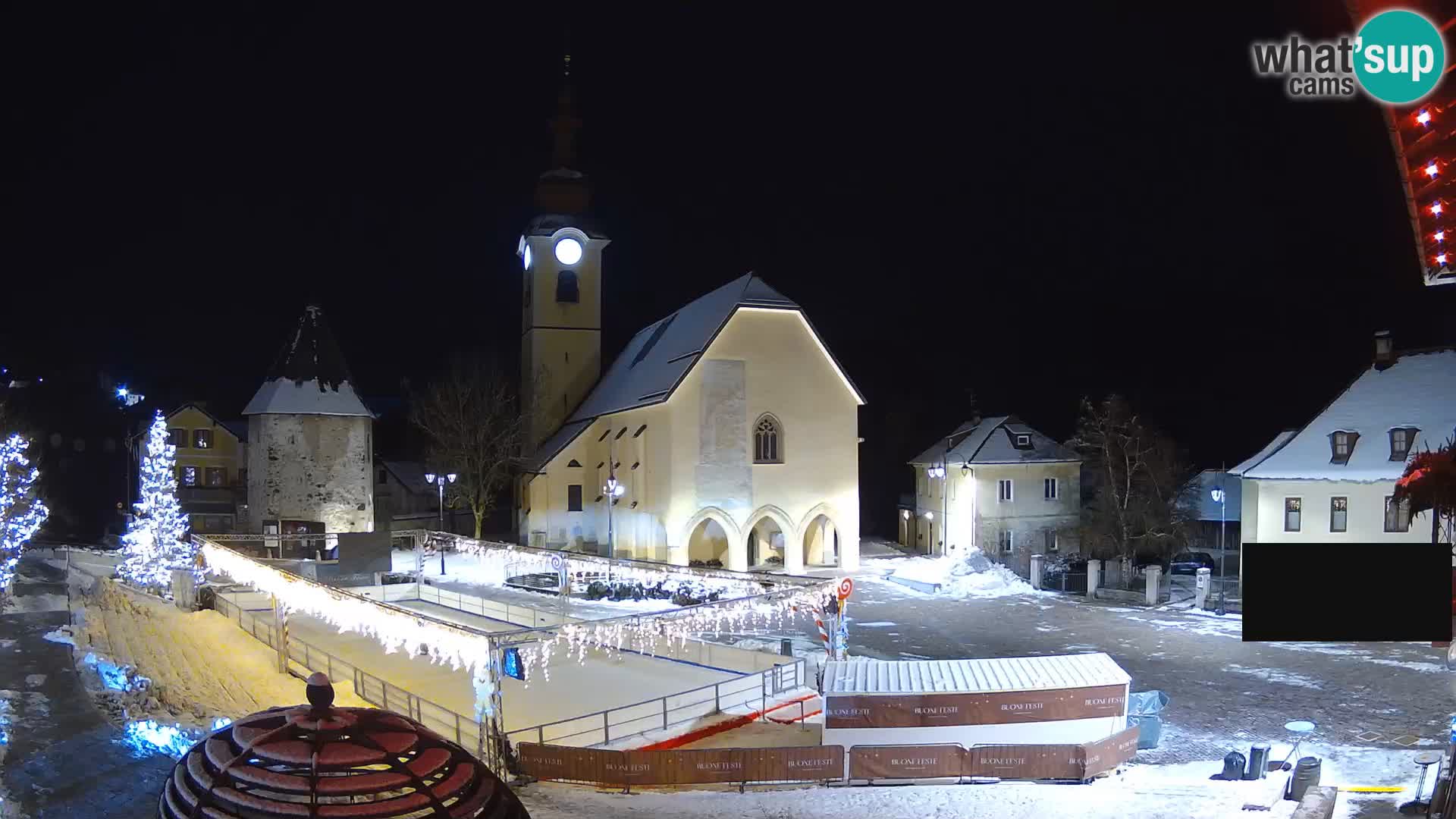 Tarvis – Platz Unità / Kirche SS.Pietro und Paolo Apostoli