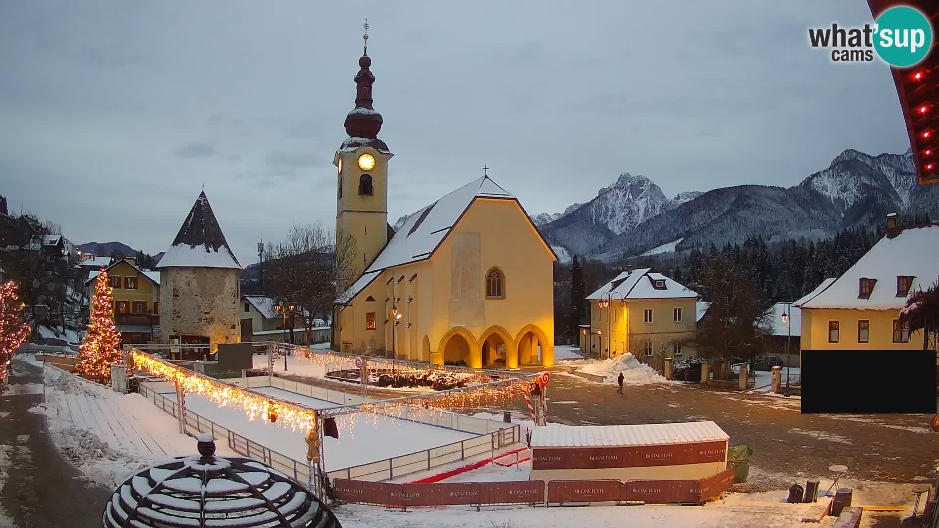 Tarvisio – carré Unità / église SS.Pietro e Paolo Apostoli