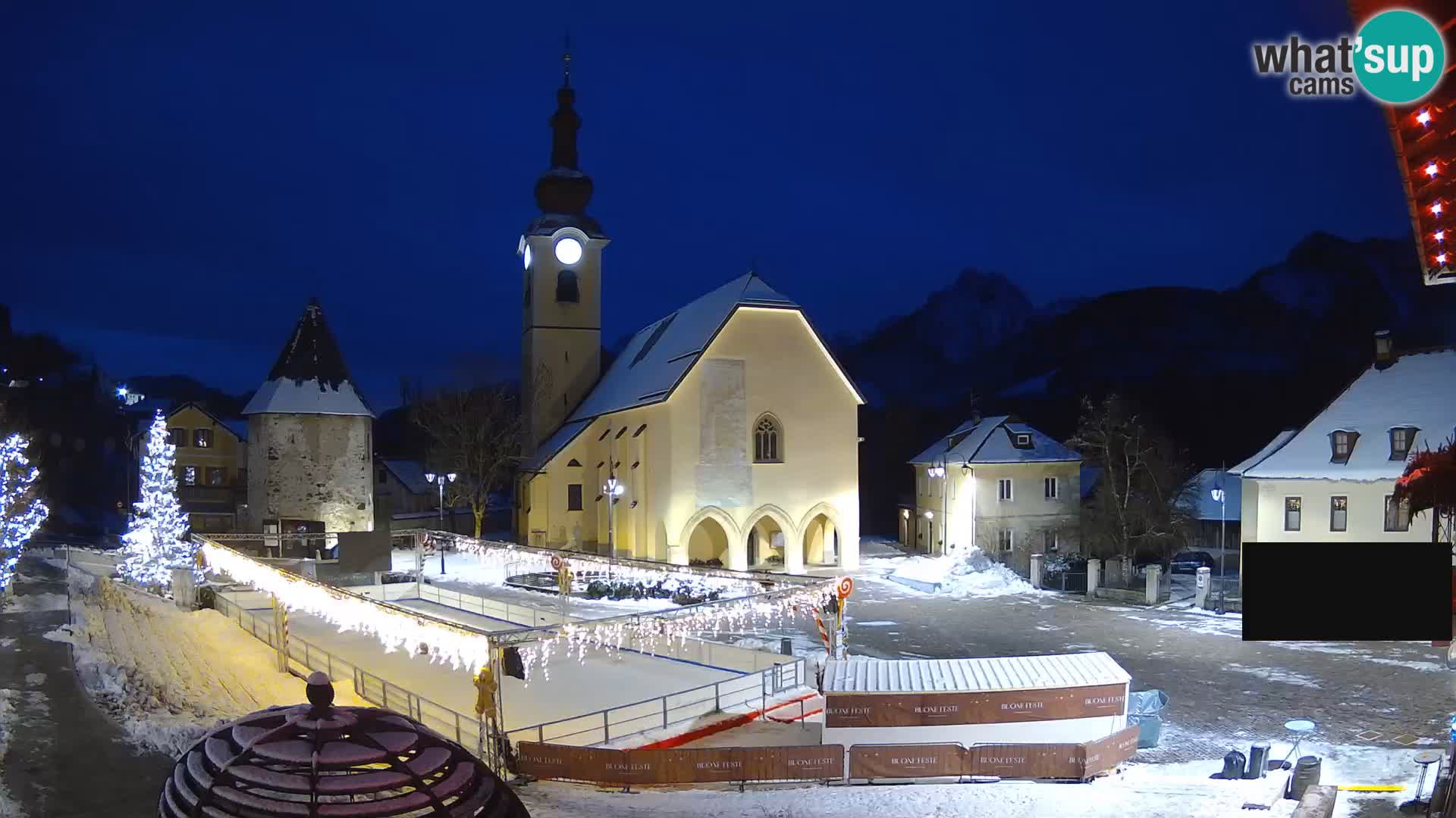 Tarvisio – plaza Unità / Iglesia SS.Pietro e Paolo Apostoli