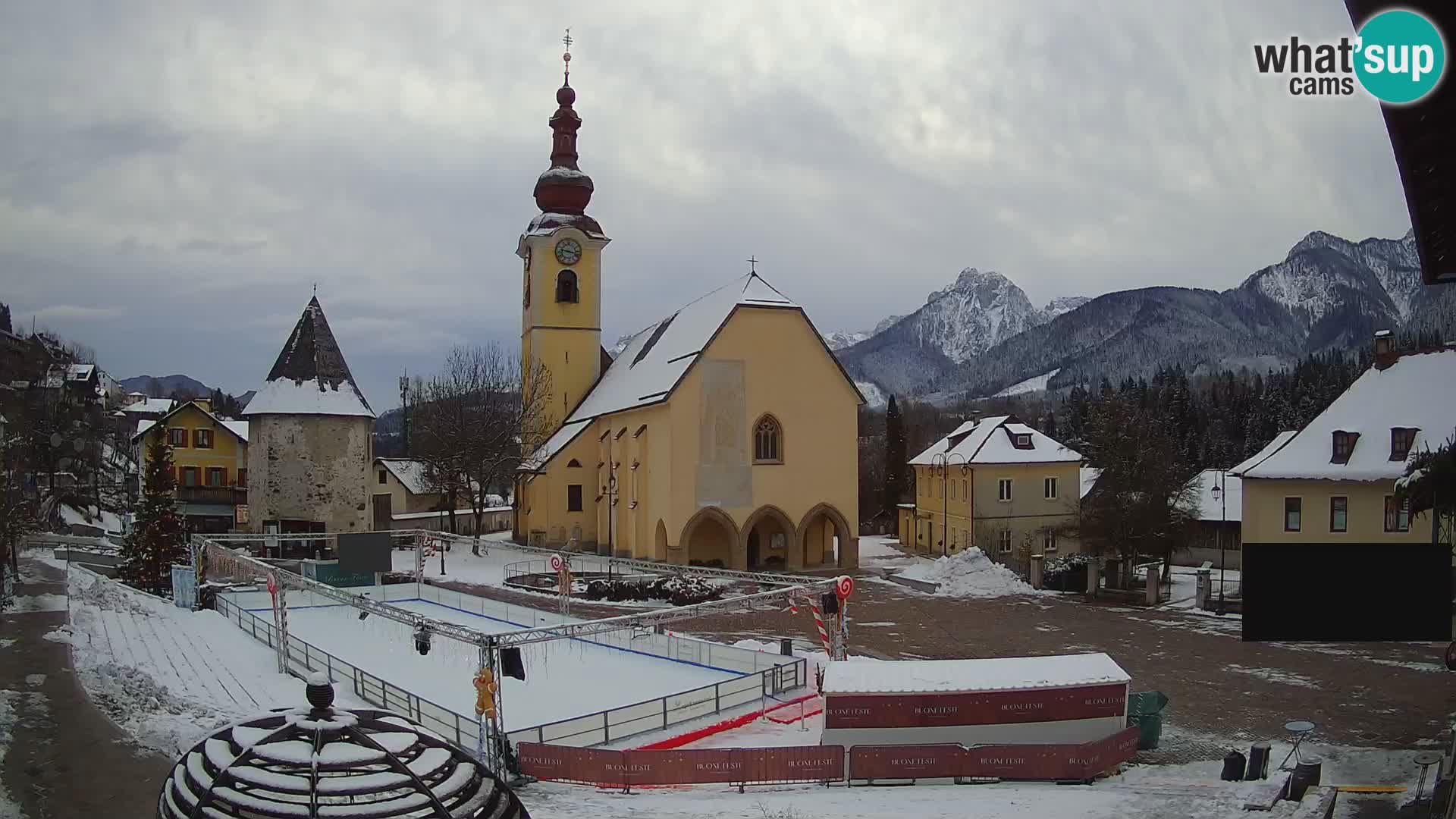 Tarvisio – carré Unità / église SS.Pietro e Paolo Apostoli