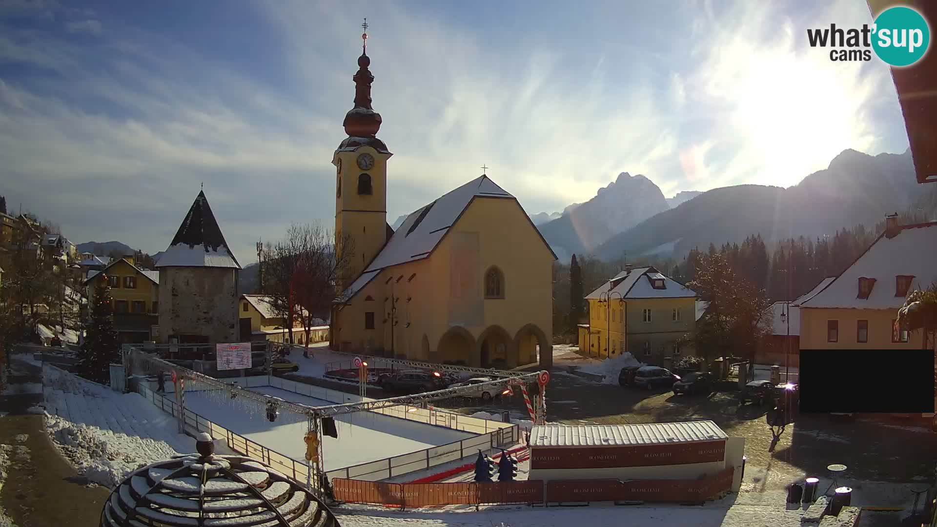 Tarvis – Platz Unità / Kirche SS.Pietro und Paolo Apostoli