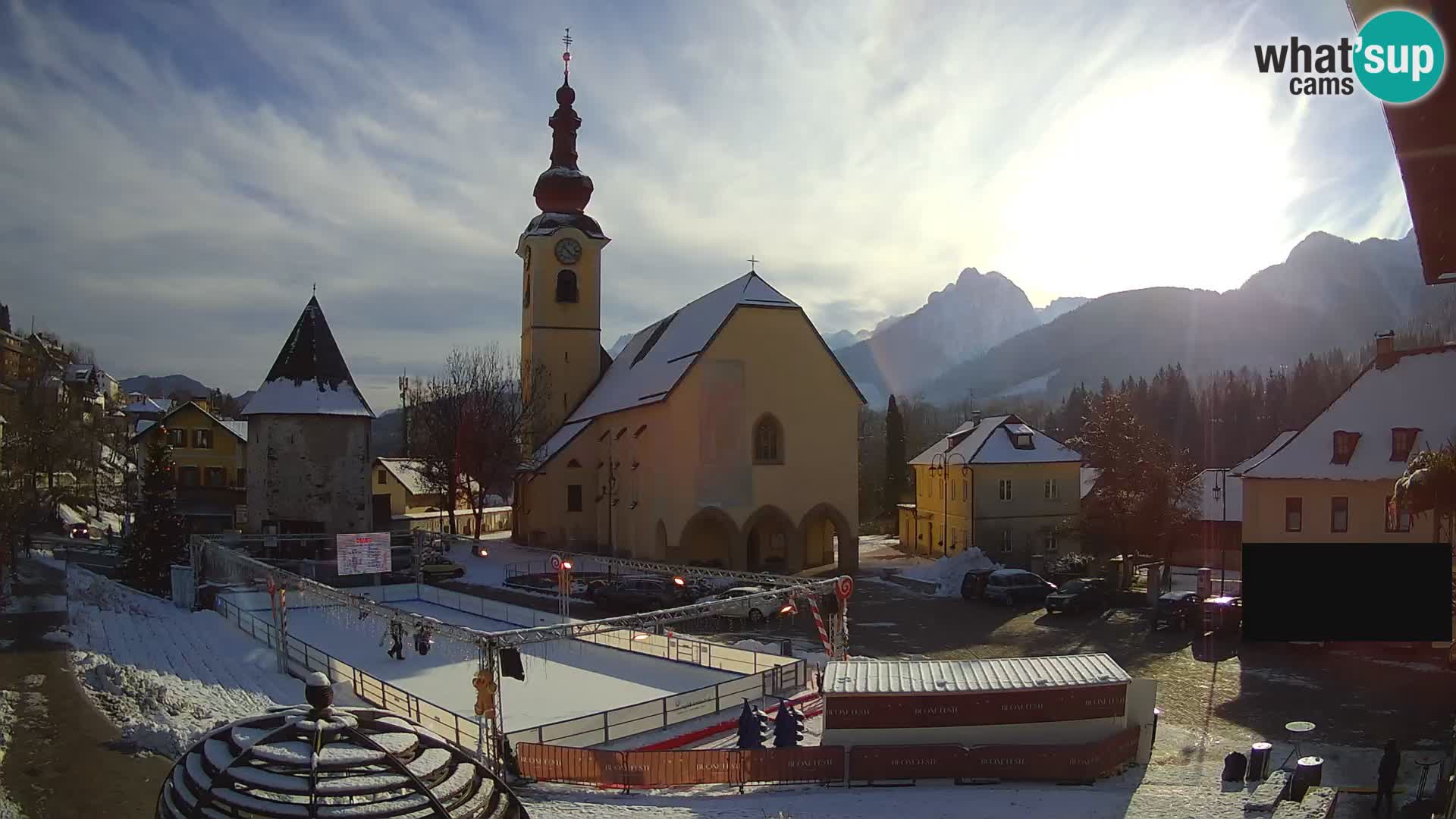 Tarvis – Platz Unità / Kirche SS.Pietro und Paolo Apostoli