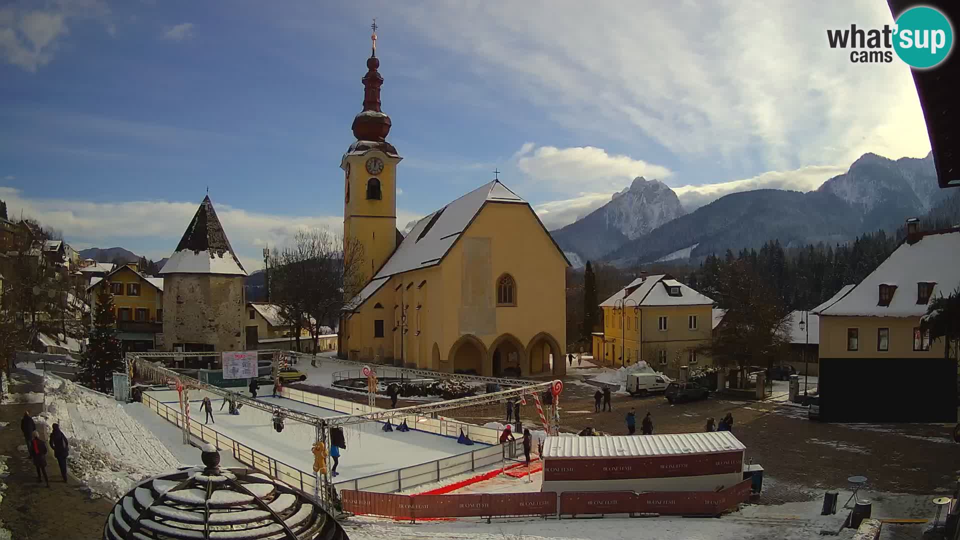 Tarvisio – carré Unità / église SS.Pietro e Paolo Apostoli