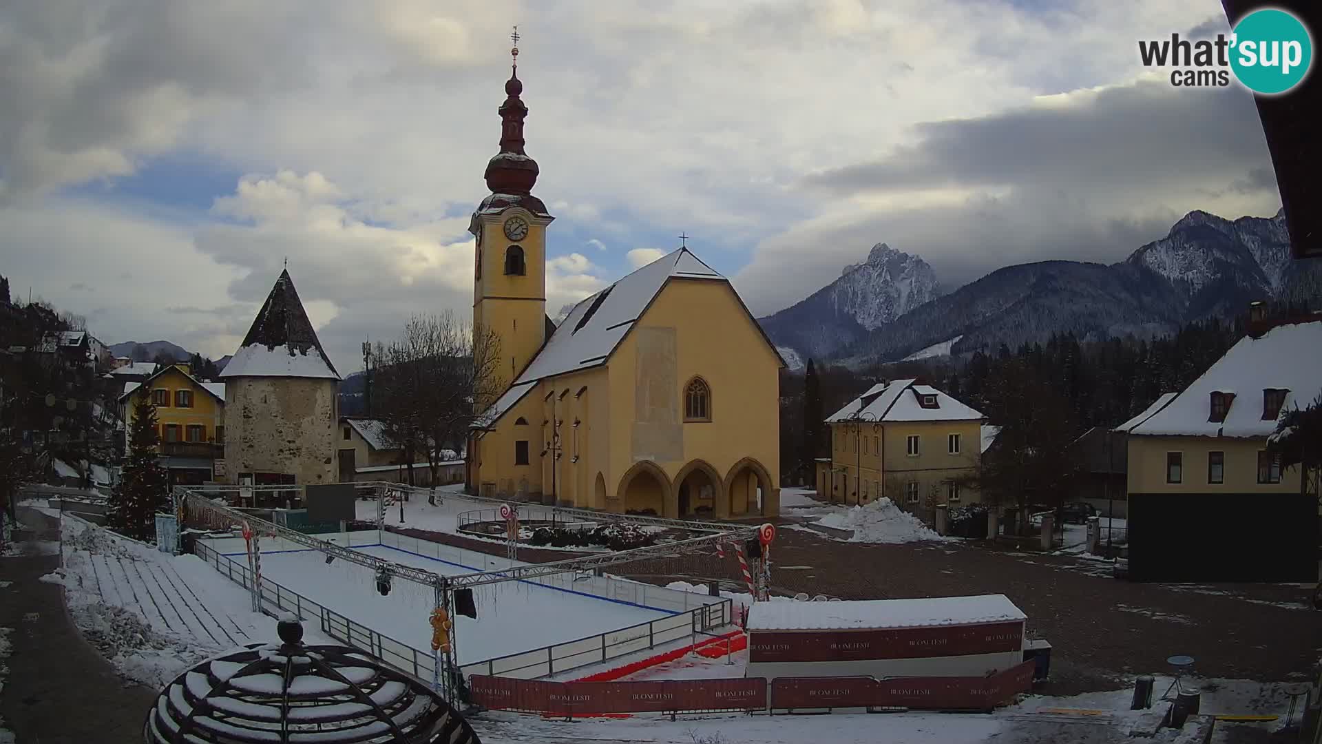 Tarvisio – Piazza Unità / Parrocchia SS.Pietro e Paolo Apostoli