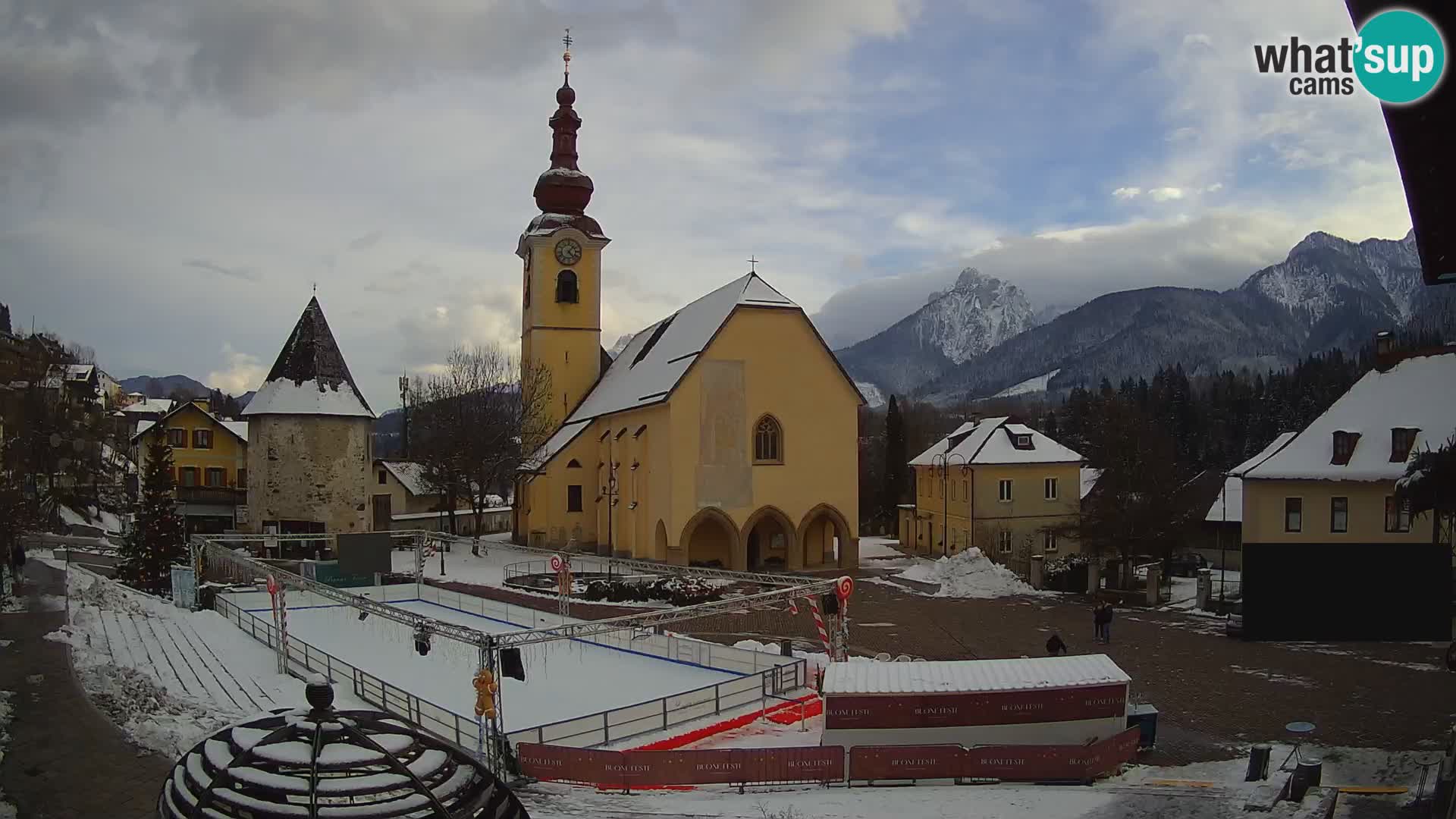 Tarvisio – carré Unità / église SS.Pietro e Paolo Apostoli