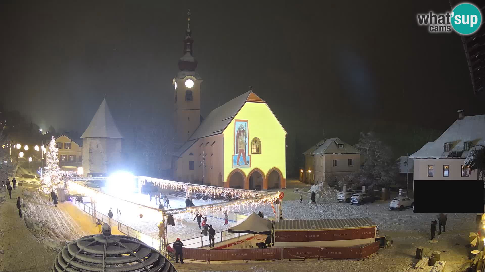 Tarvis – Platz Unità / Kirche SS.Pietro und Paolo Apostoli