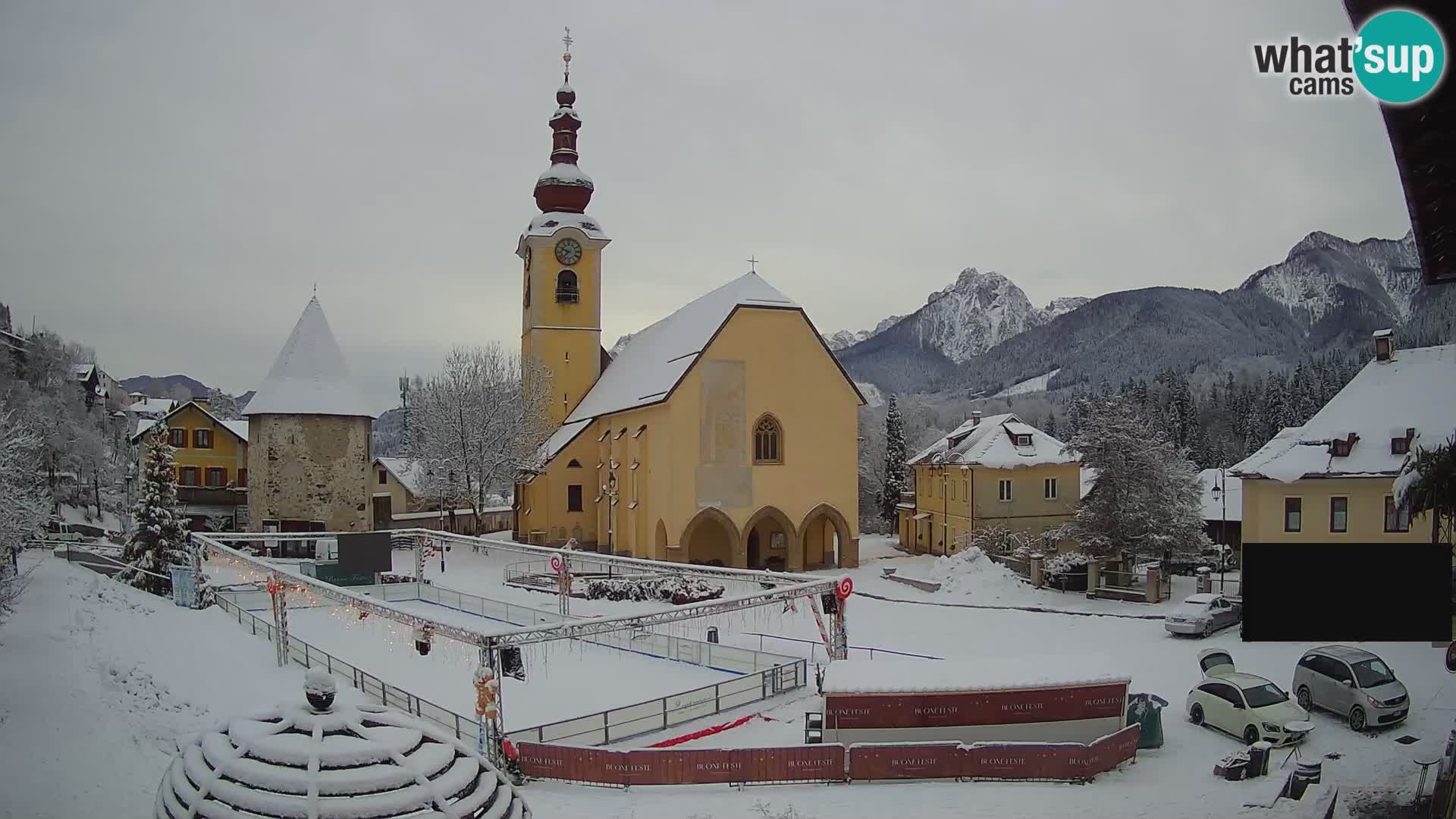 Tarvis – Platz Unità / Kirche SS.Pietro und Paolo Apostoli