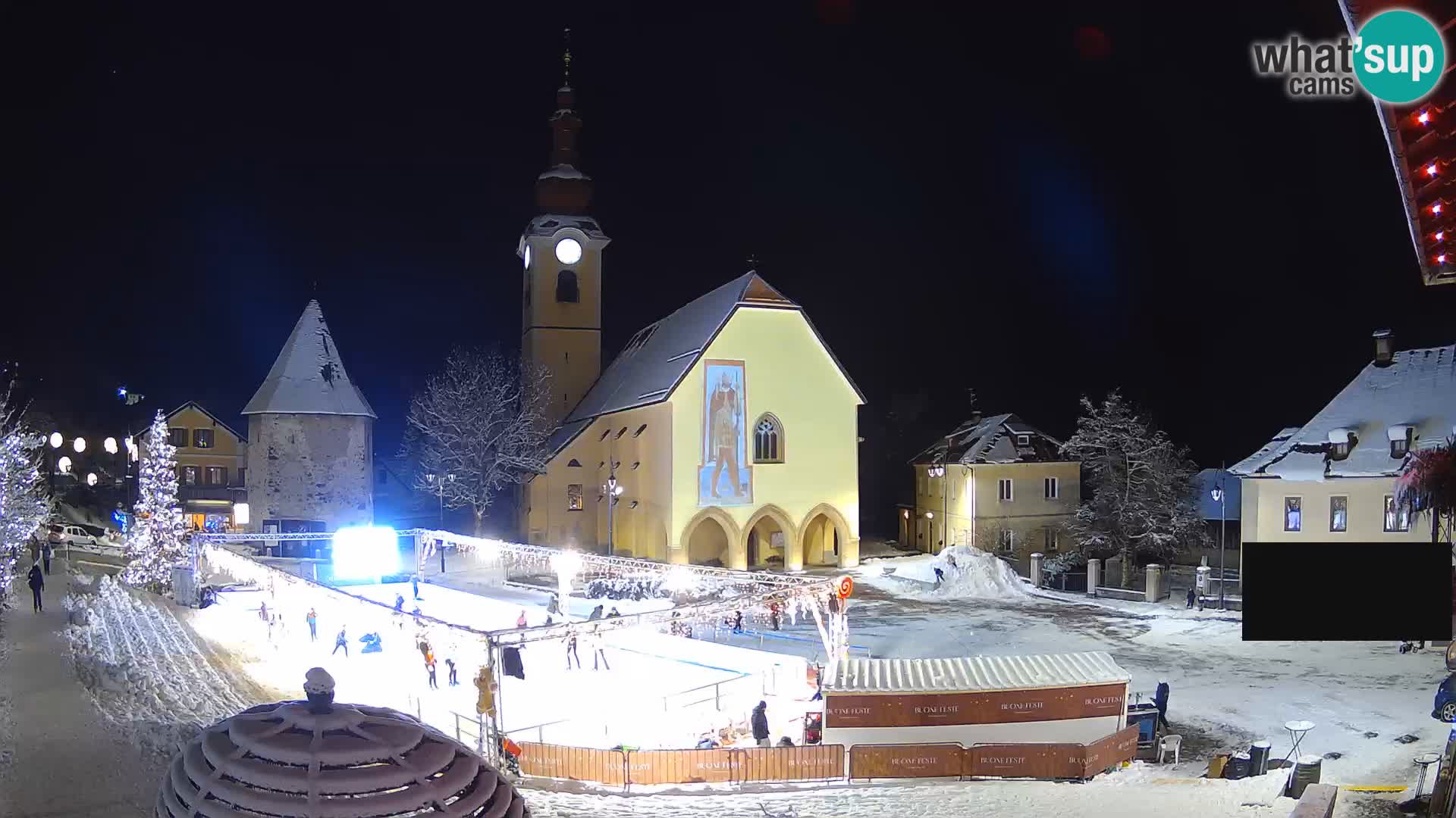 Tarvis – Platz Unità / Kirche SS.Pietro und Paolo Apostoli