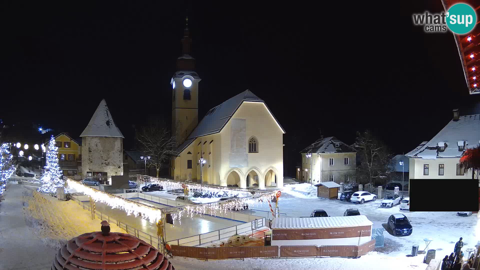 Tarvisio – plaza Unità / Iglesia SS.Pietro e Paolo Apostoli