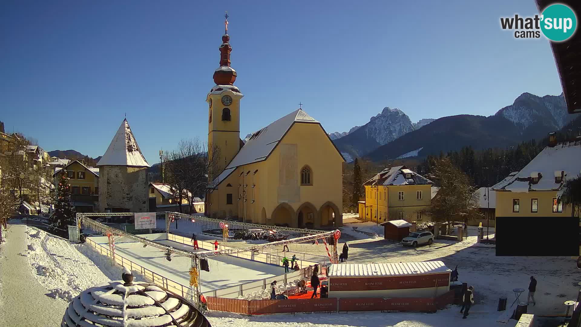 Tarvisio – Piazza Unità / Parrocchia SS.Pietro e Paolo Apostoli