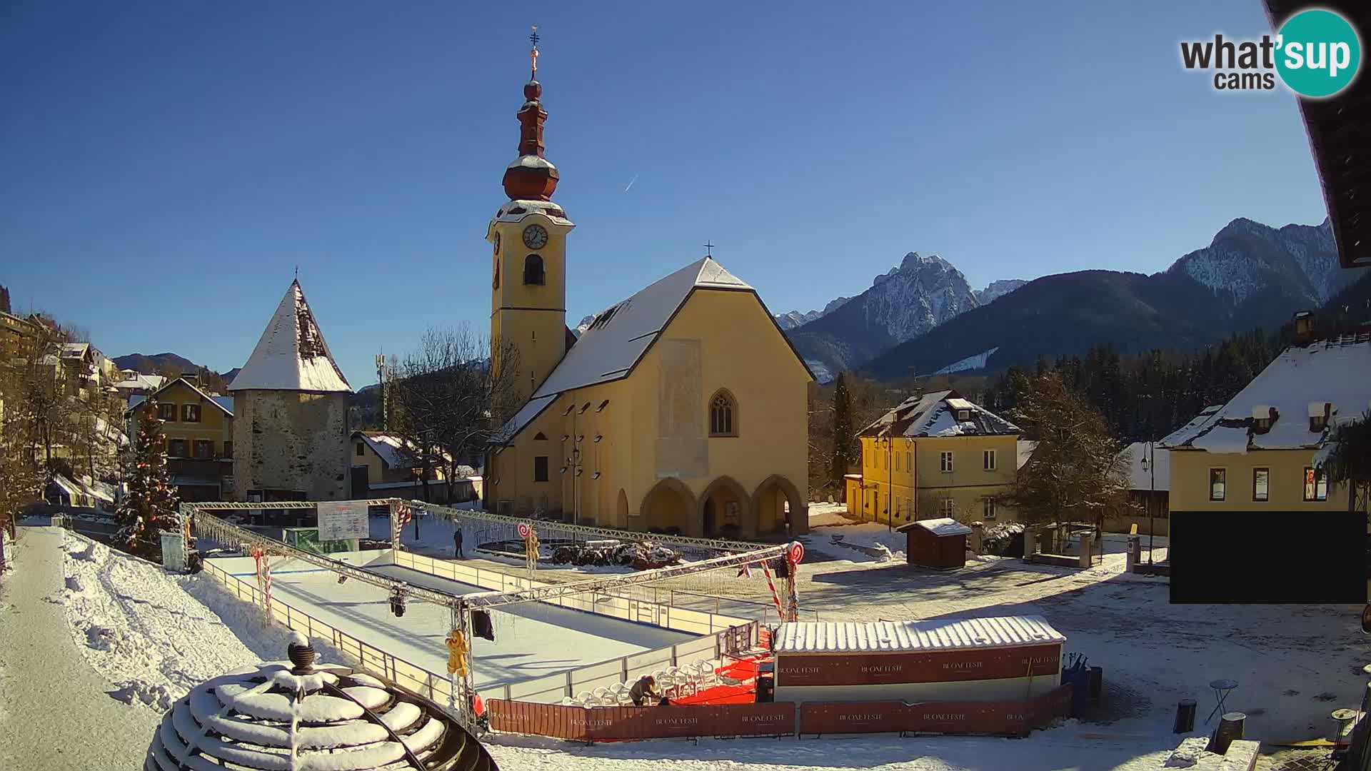 Tarvisio – carré Unità / église SS.Pietro e Paolo Apostoli