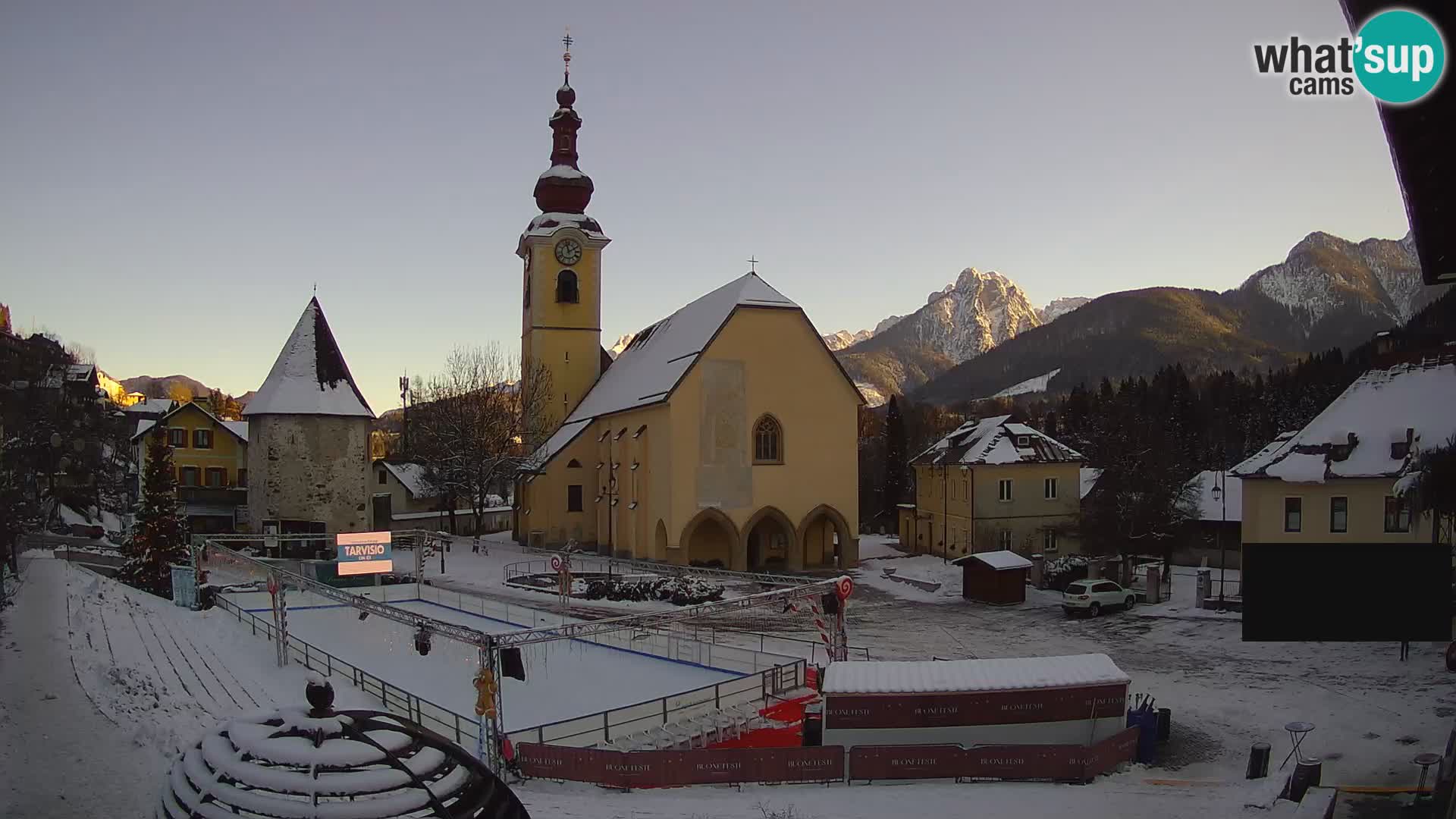 Tarvisio – Piazza Unità / Parrocchia SS.Pietro e Paolo Apostoli