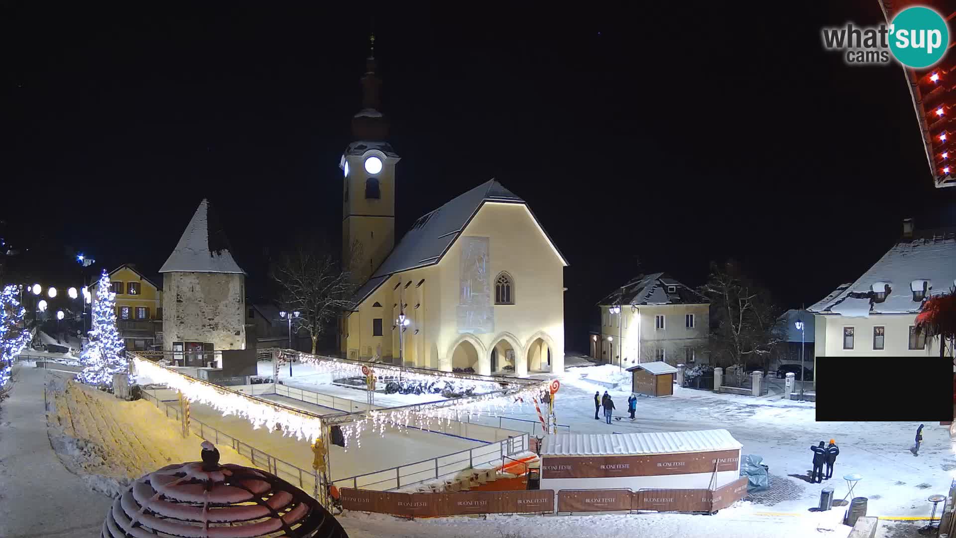 Tarvis – Platz Unità / Kirche SS.Pietro und Paolo Apostoli