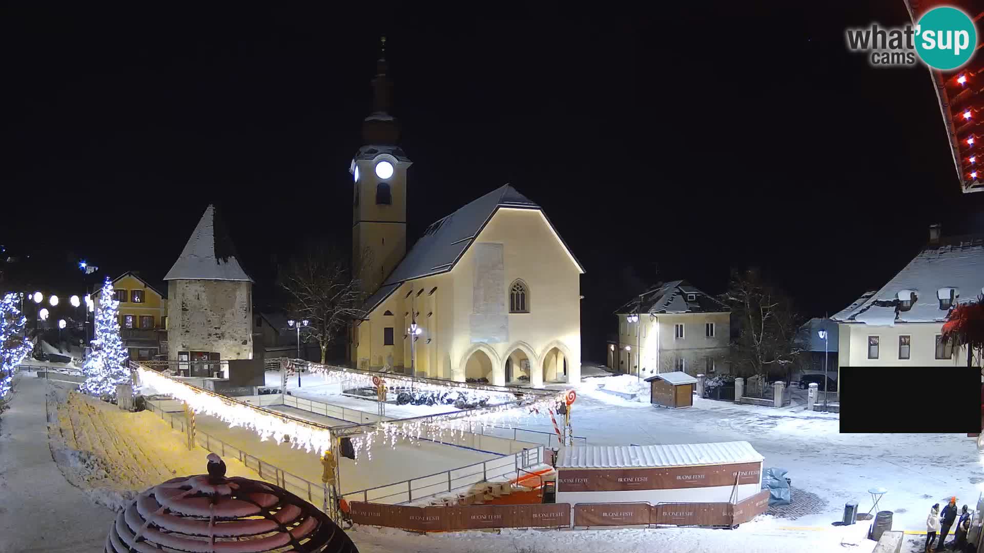 Tarvis – Platz Unità / Kirche SS.Pietro und Paolo Apostoli