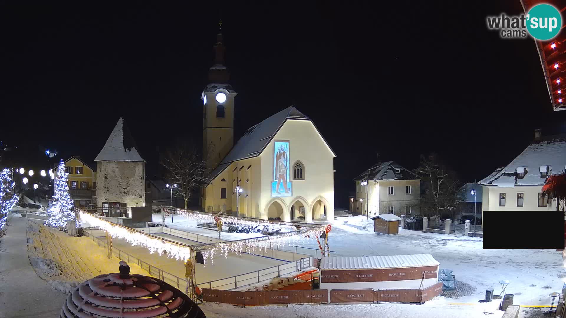 Tarvisio – plaza Unità / Iglesia SS.Pietro e Paolo Apostoli